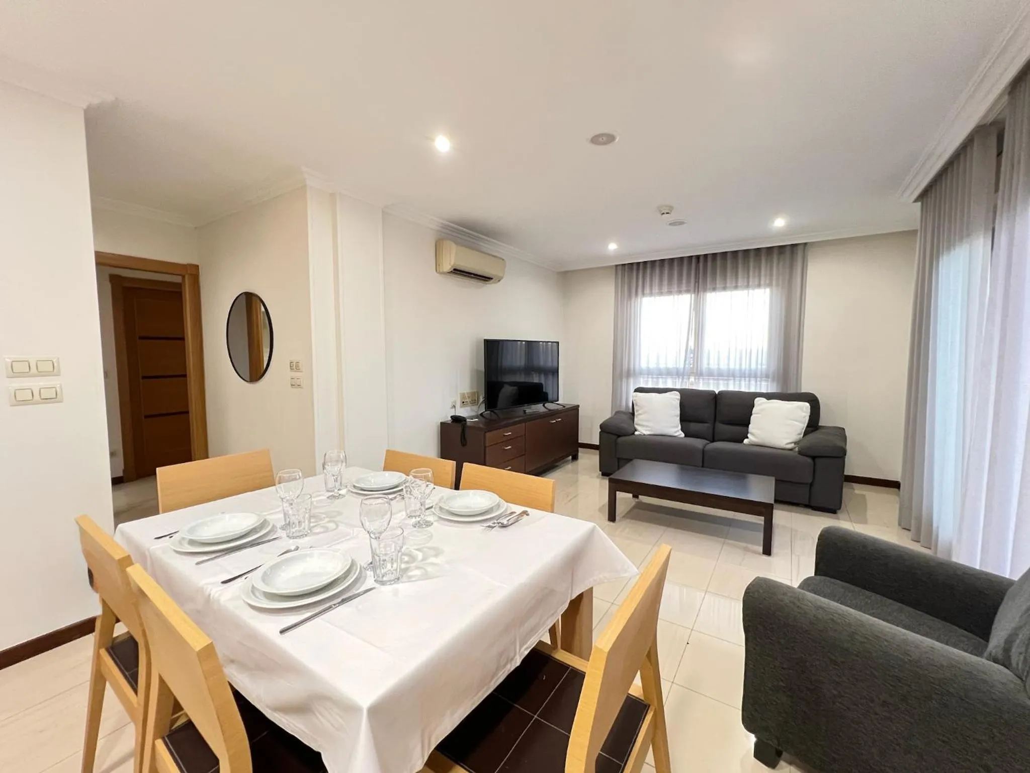 TV and multimedia in Apartamentos Mediterráneo Real