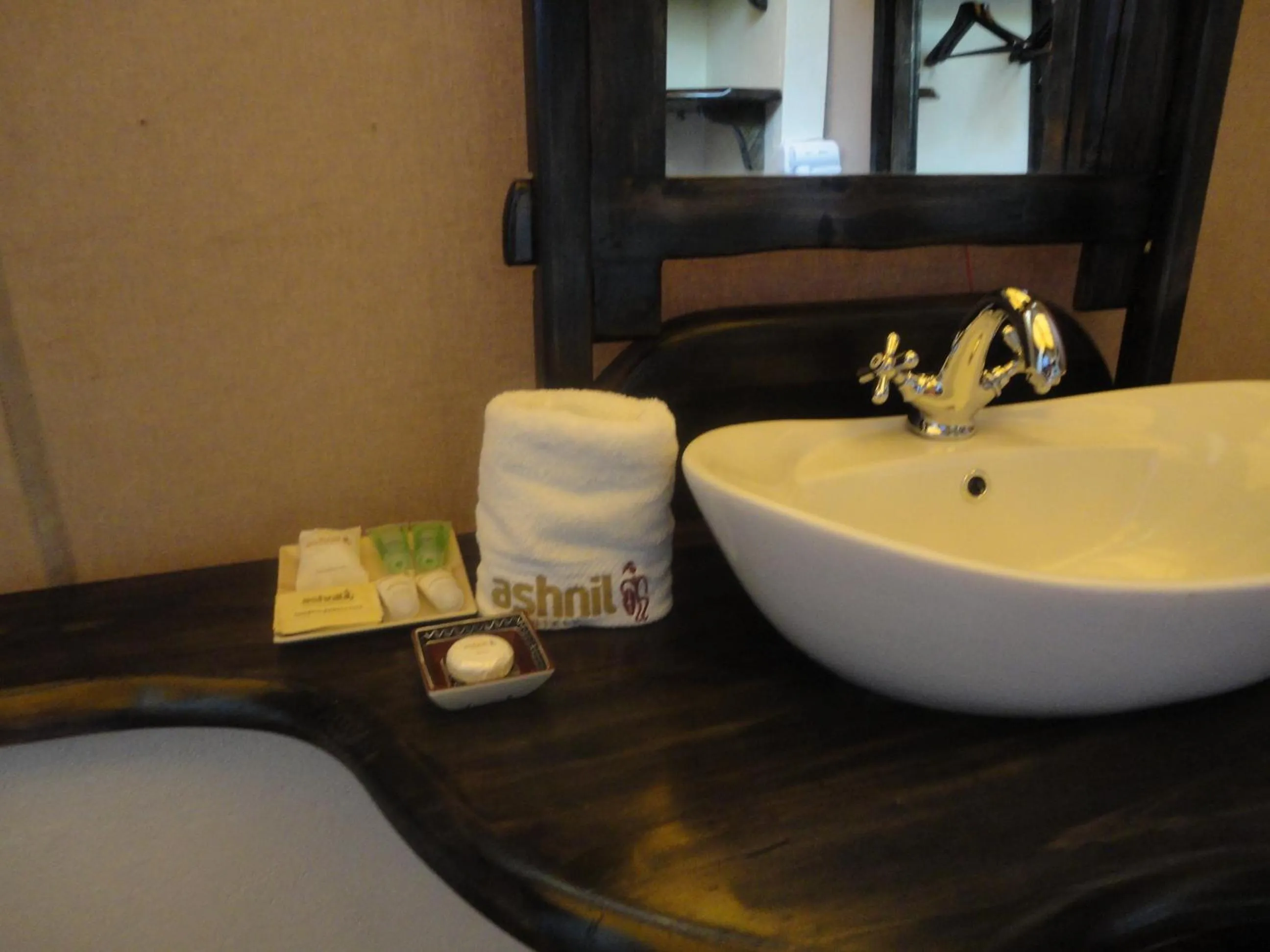 Bathroom in Ashnil Mara Camp