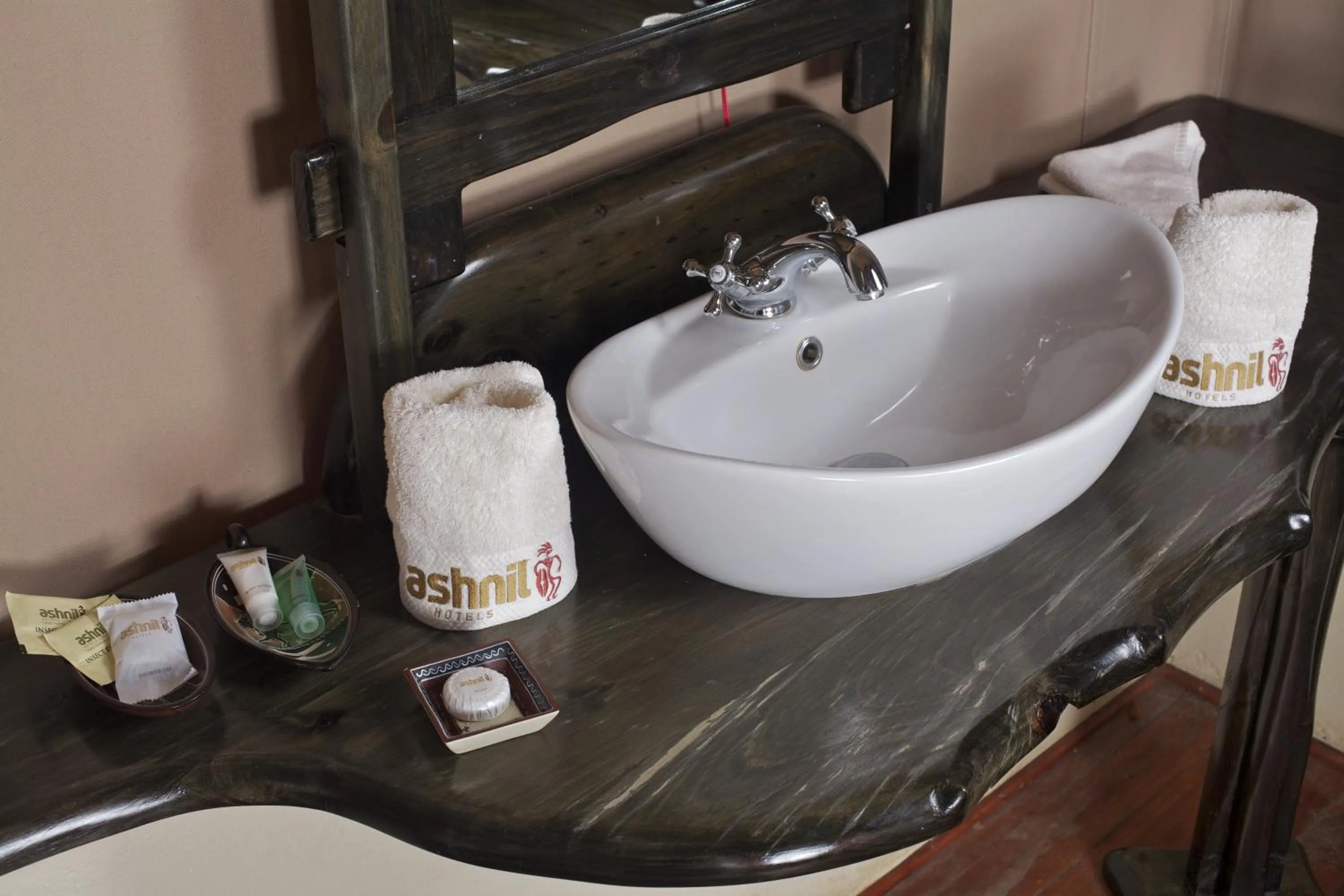Bathroom in Ashnil Mara Camp