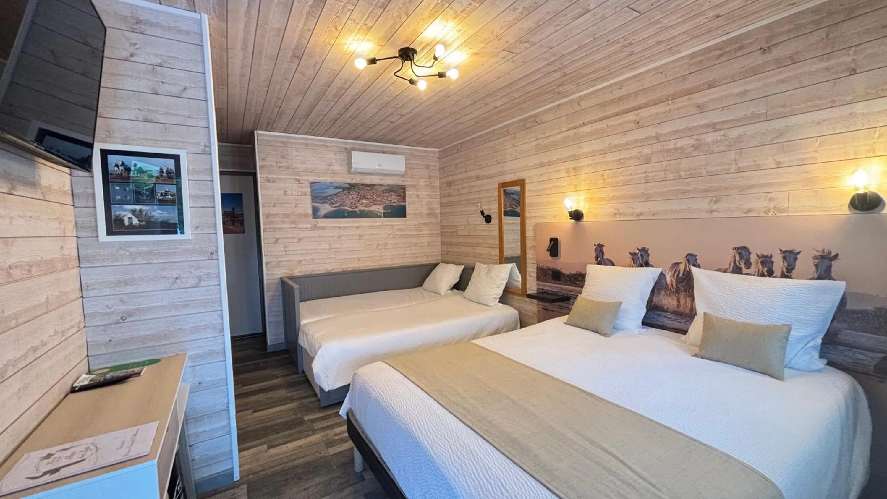 Bed in Hotel Mas des Lys