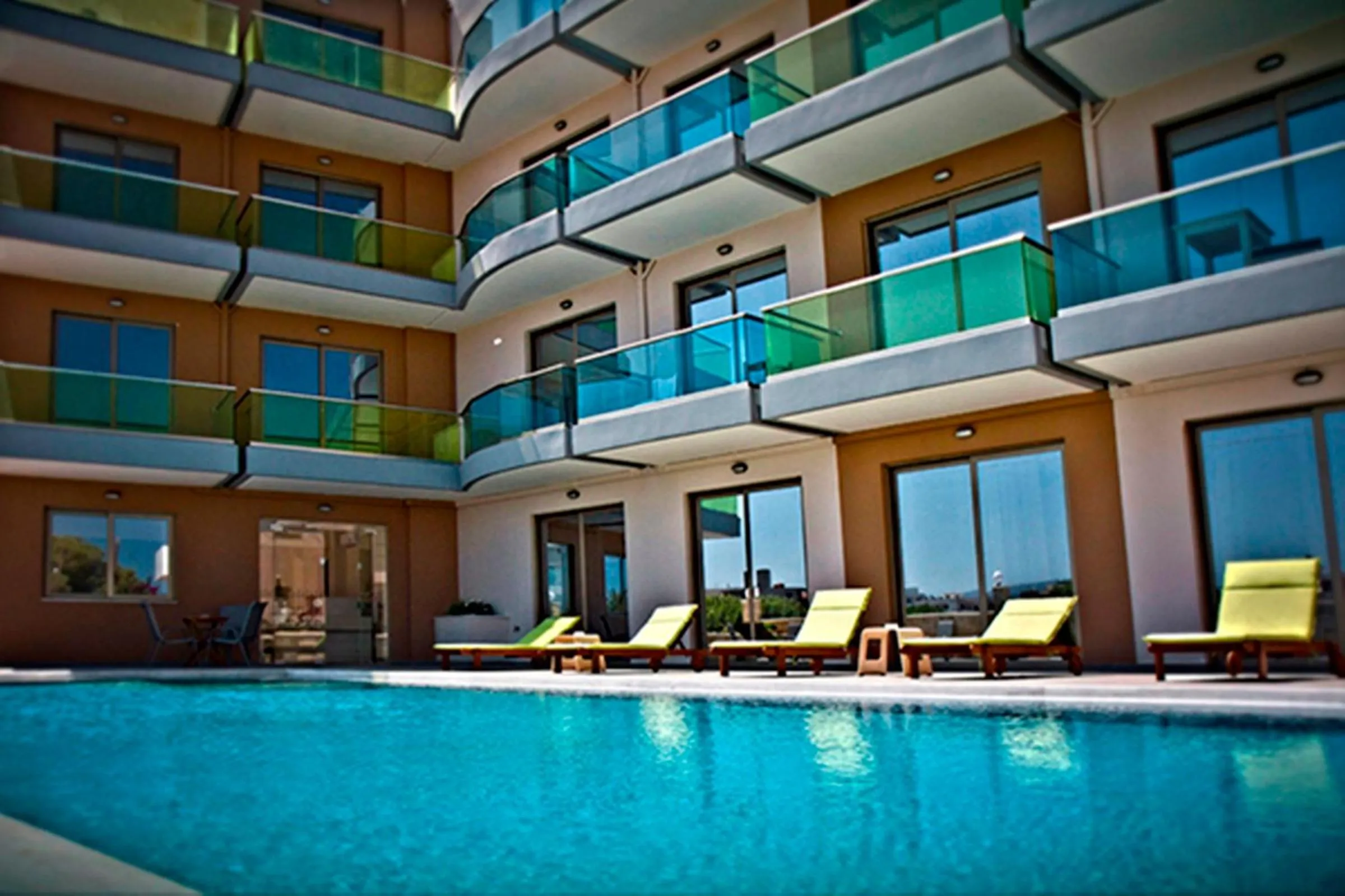 Swimming pool in Crystal Bay Hotel