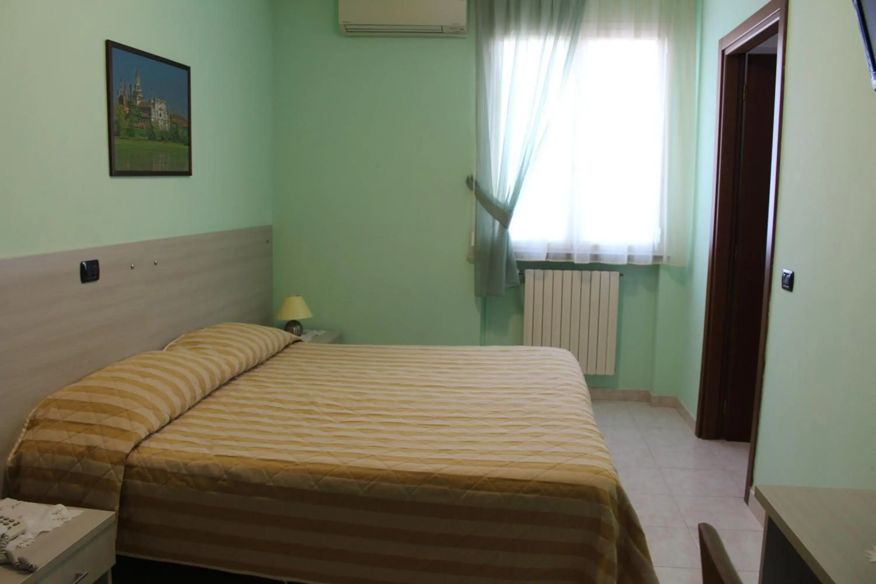 Twin Room in Hotel Certosa Twin Room in Hotel Certosa