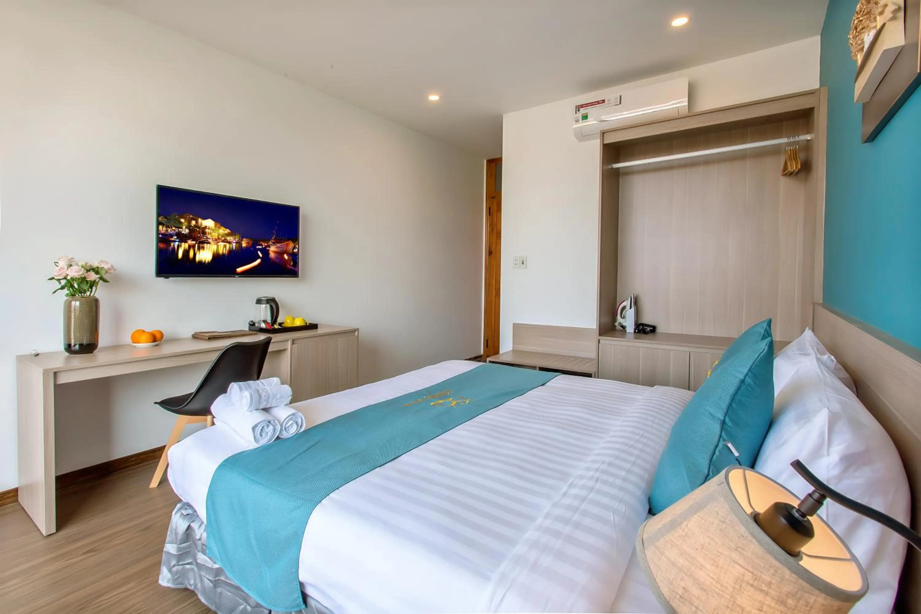 TV and multimedia, Bed in Square Villa Hoi An