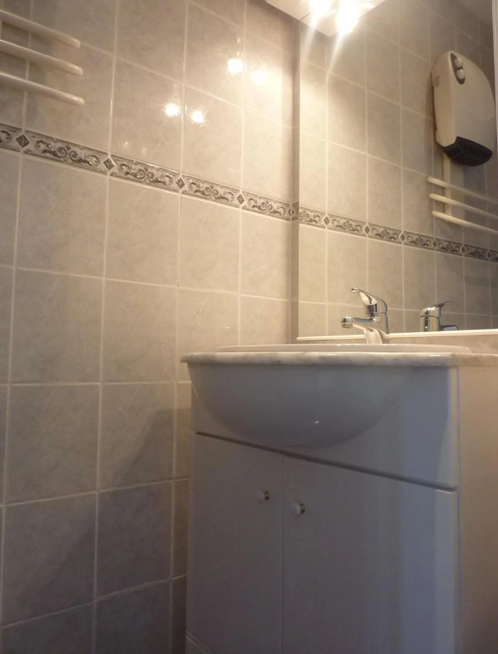 Bathroom in Appart'Hôtel Les Rochers