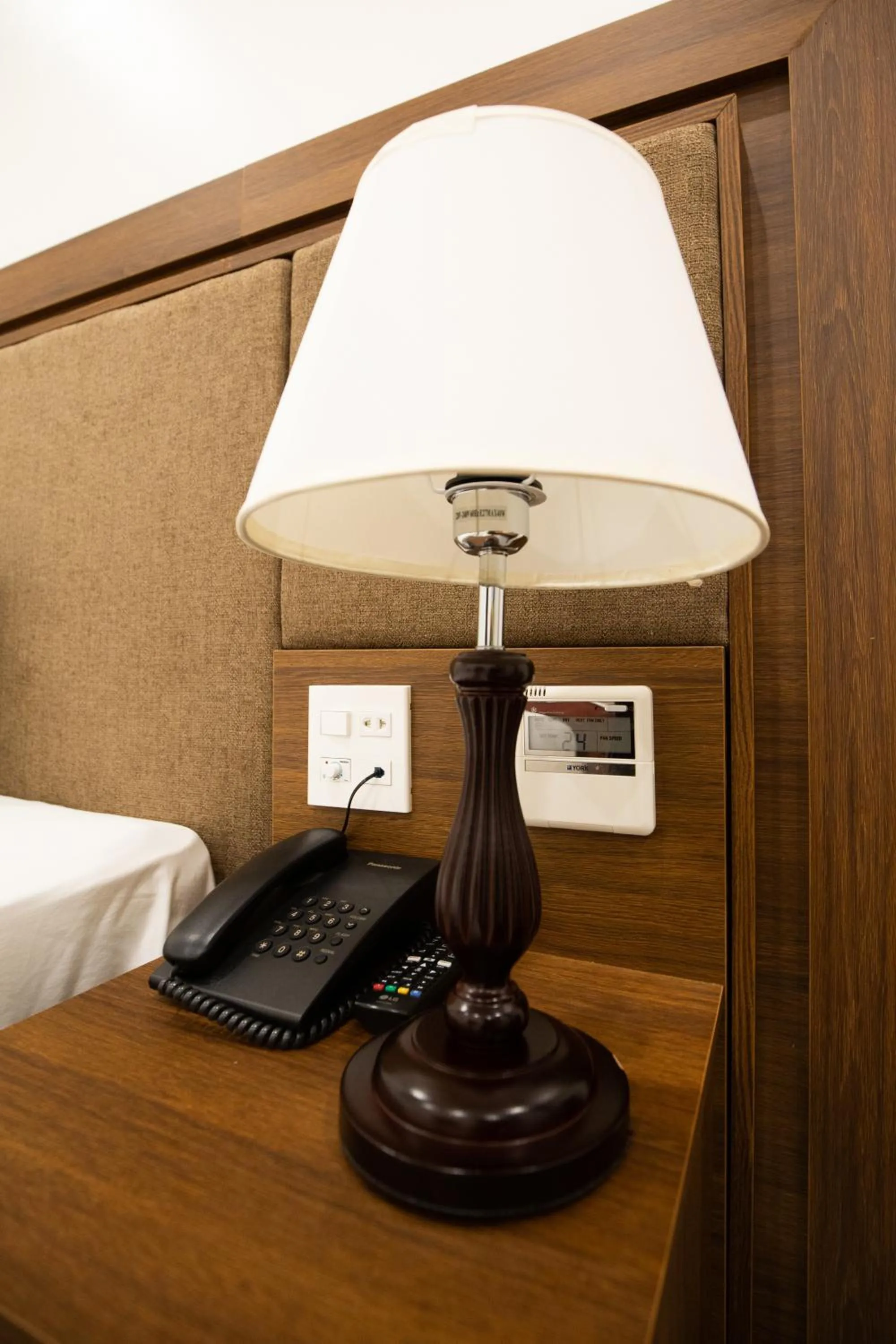 Bedroom, Bed in Nhat Quang Hotel