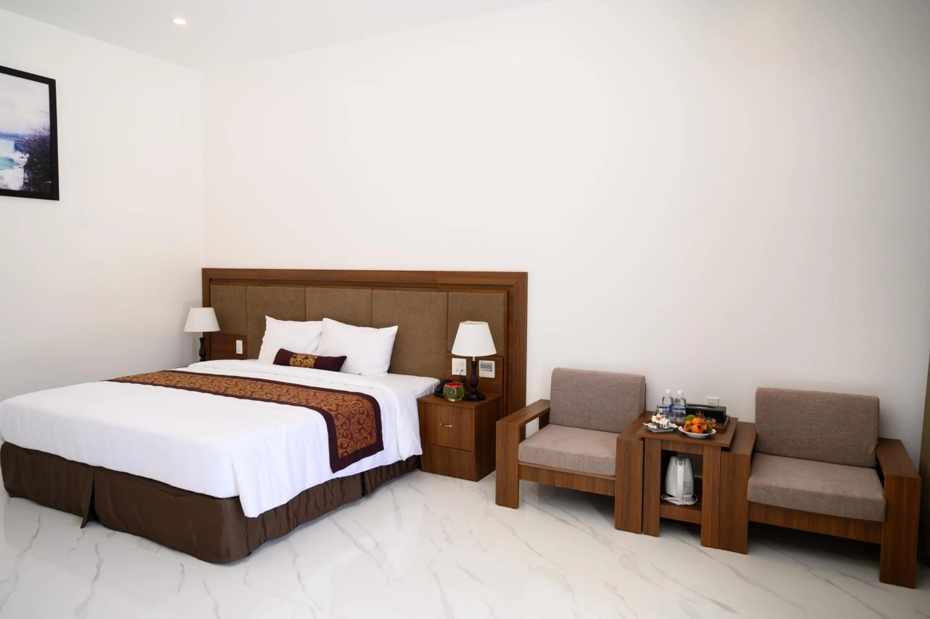 Bed in Nhat Quang Hotel