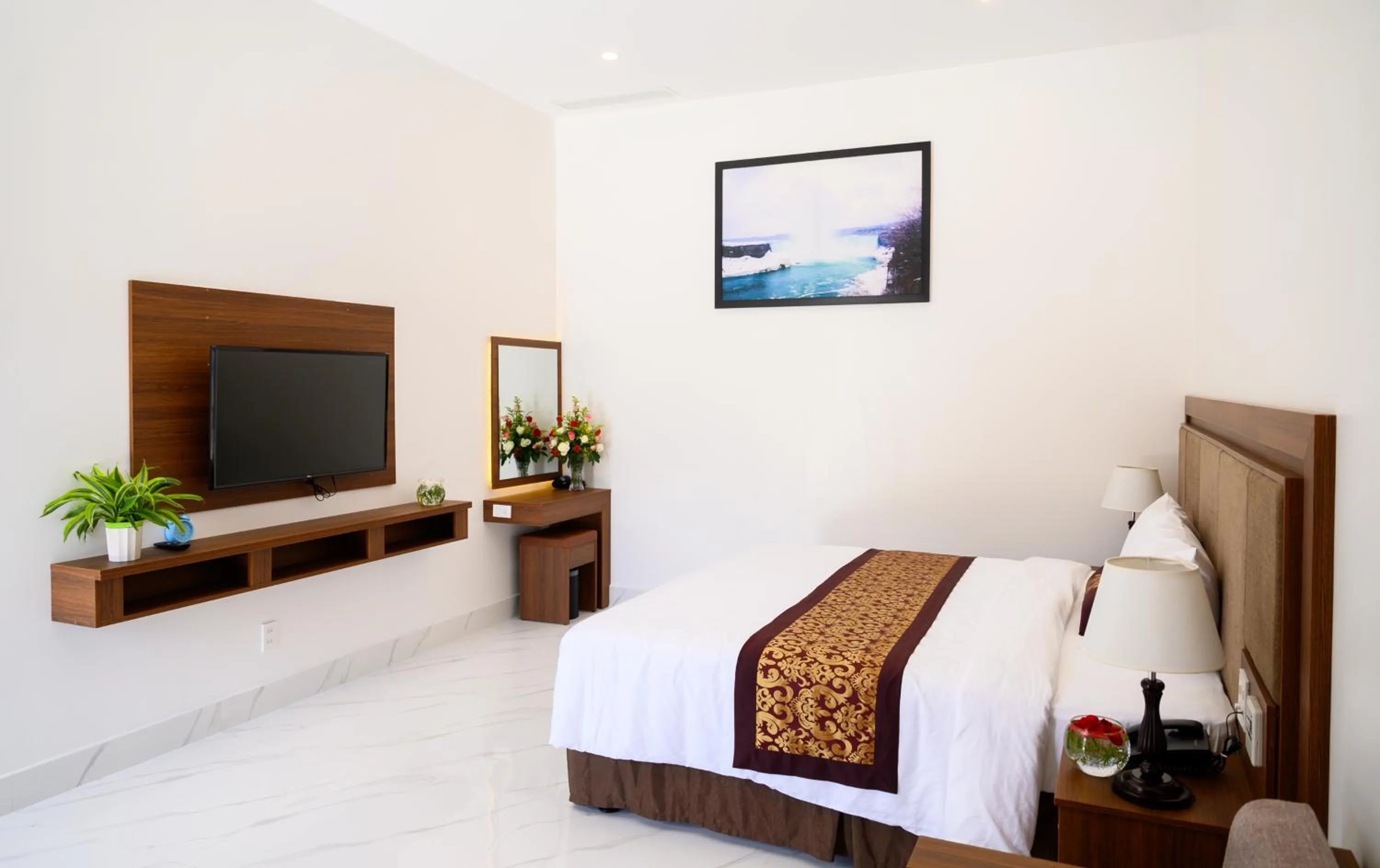 Bed in Nhat Quang Hotel