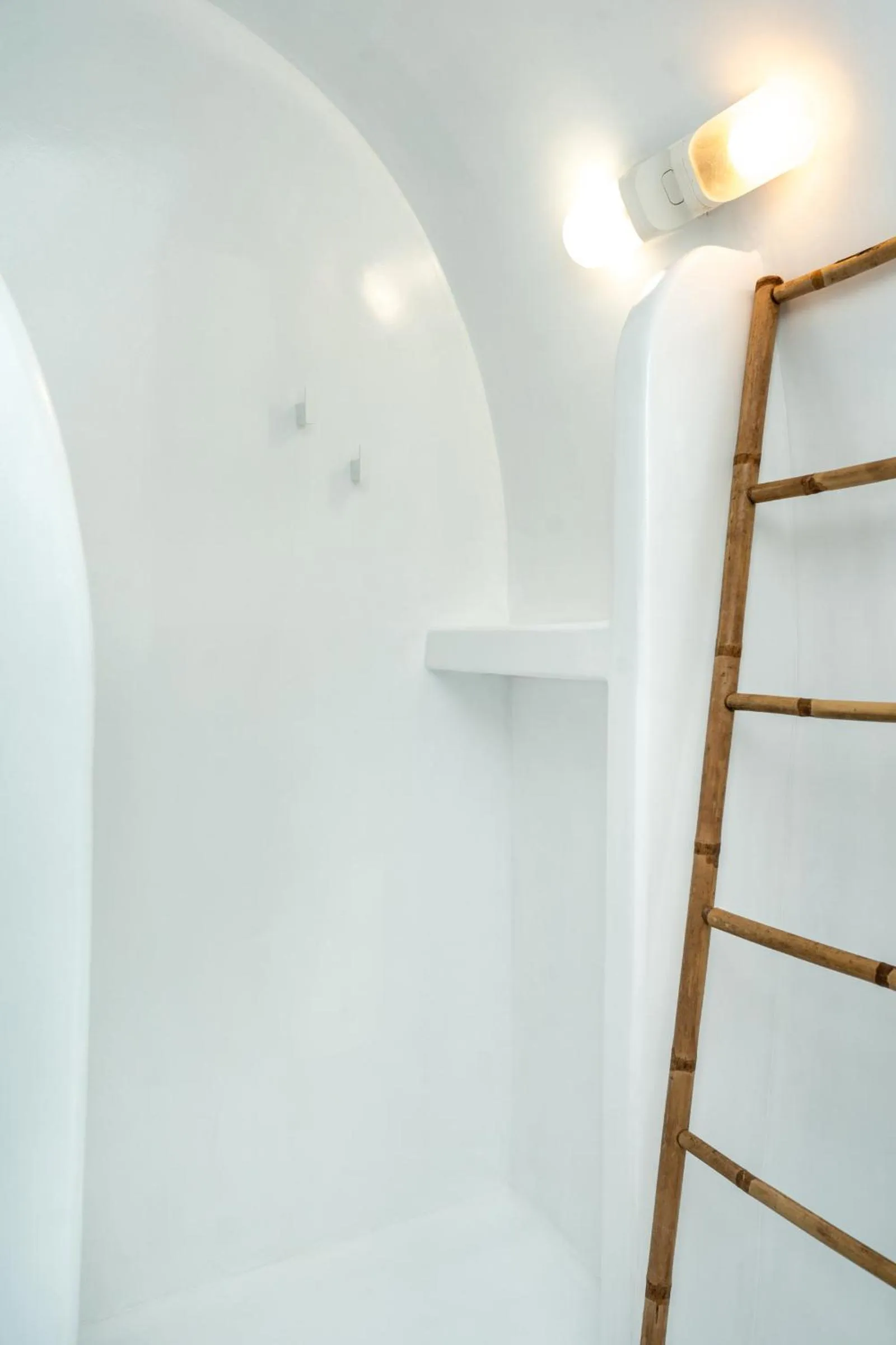 Bathroom in Nano Oia Villas