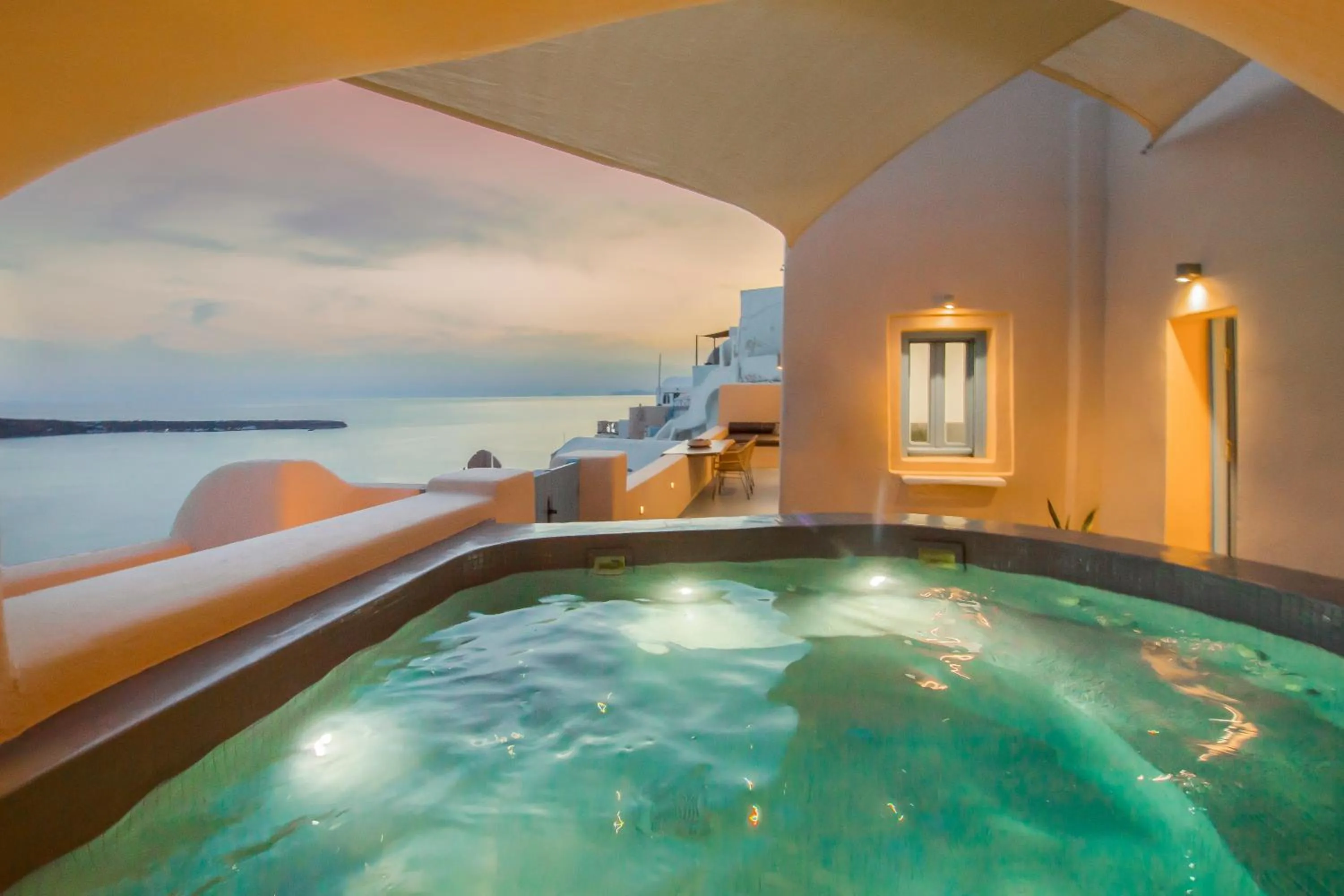 Swimming pool in Nano Oia Villas