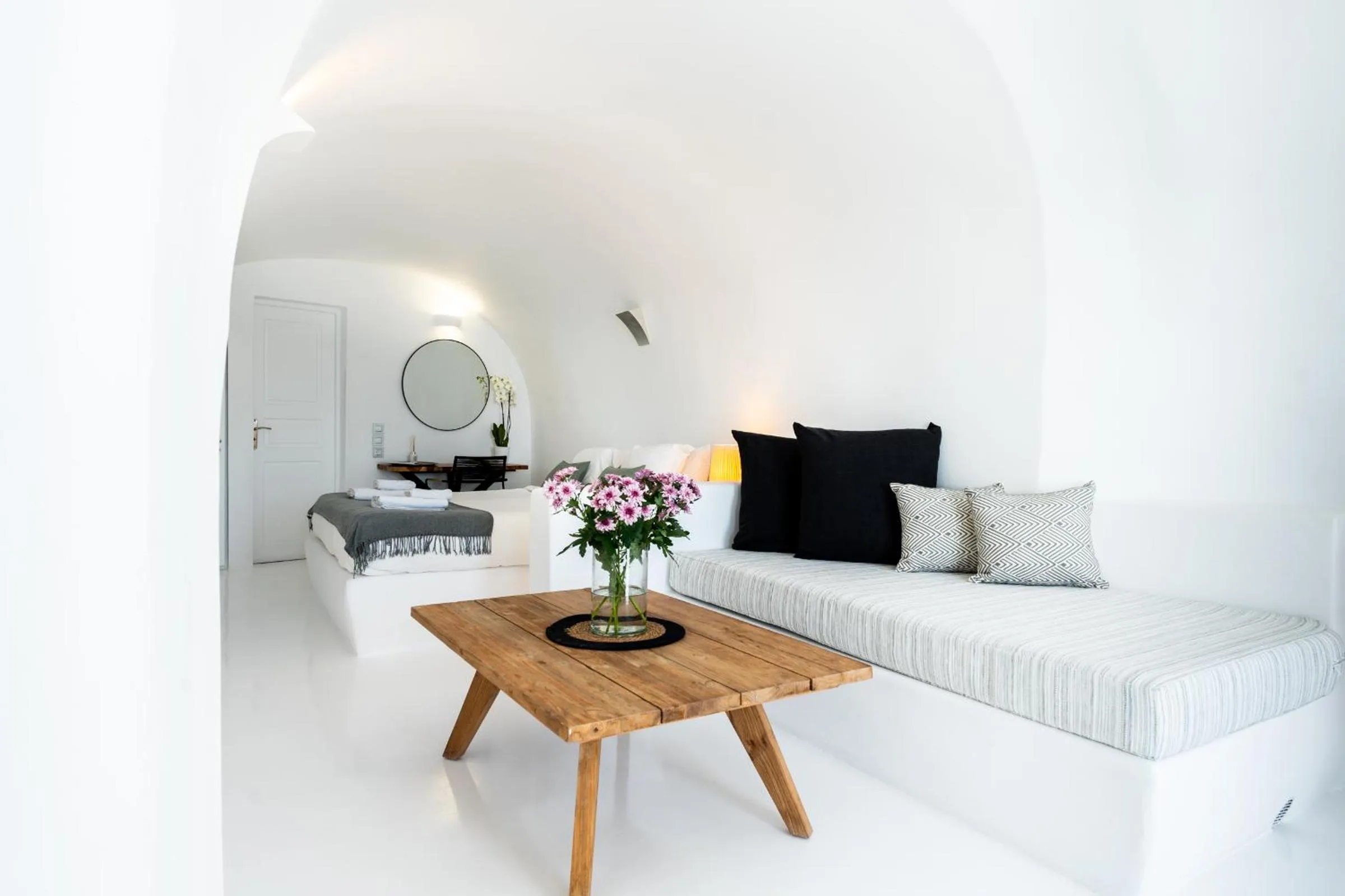 Living room, Bed in Nano Oia Villas