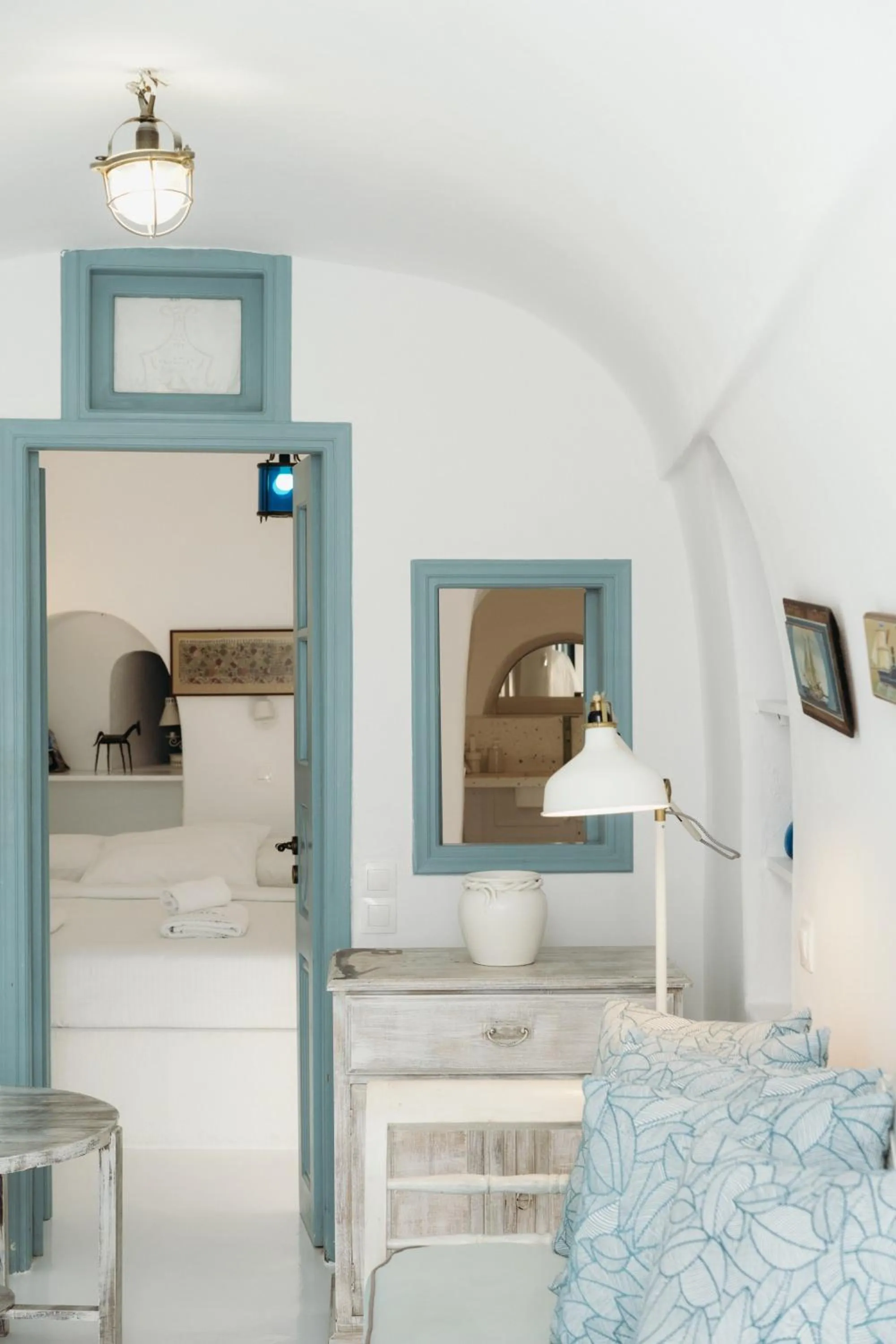 Bedroom, Bed in Nano Oia Villas