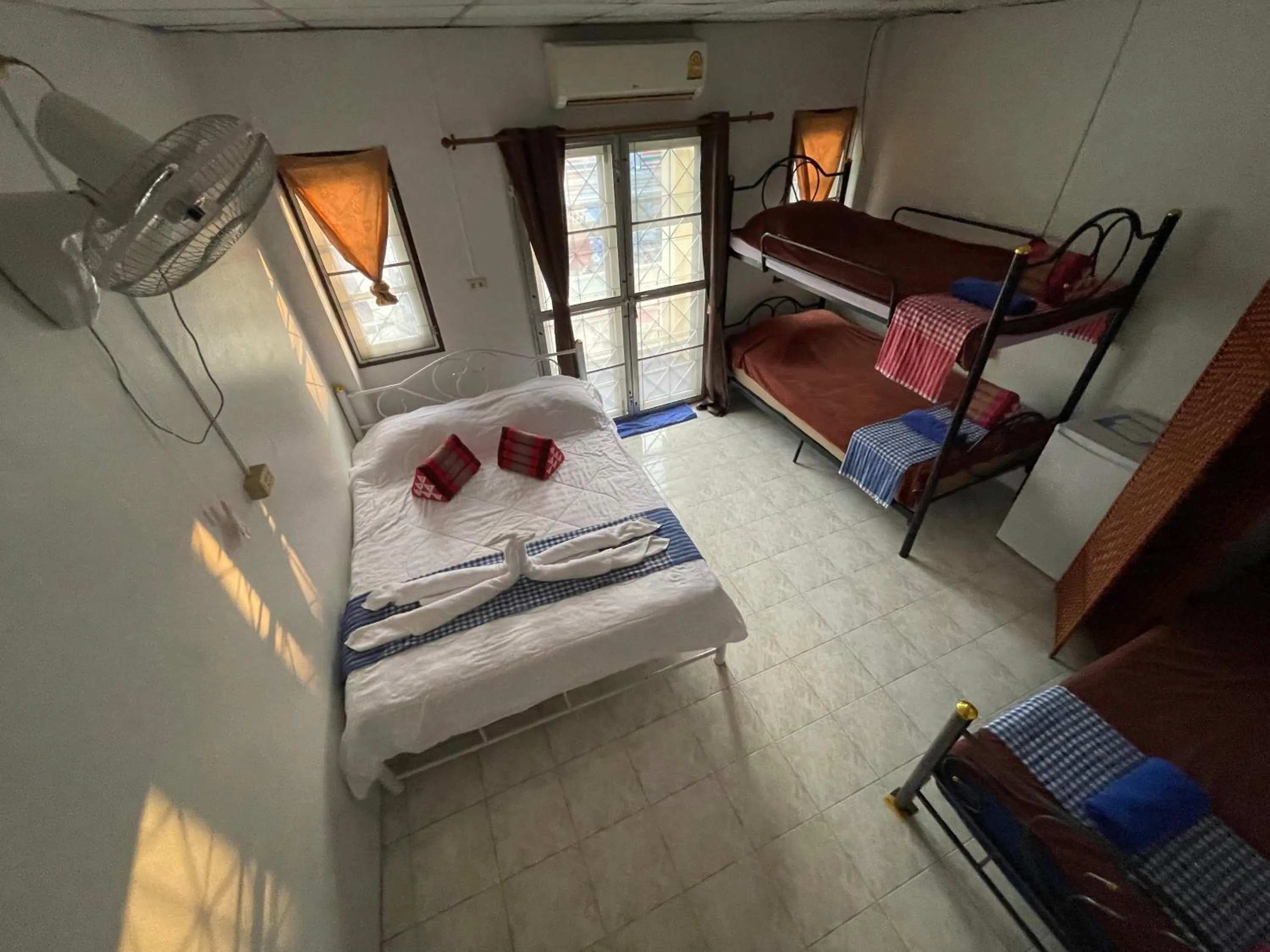 Photo of the whole room, Bed in Noot's Guesthouse