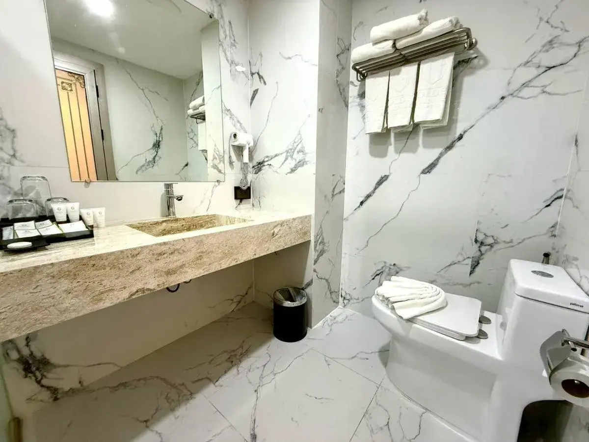 Golden Jomtien Beach Hotel Golden Jomtien Beach Hotel