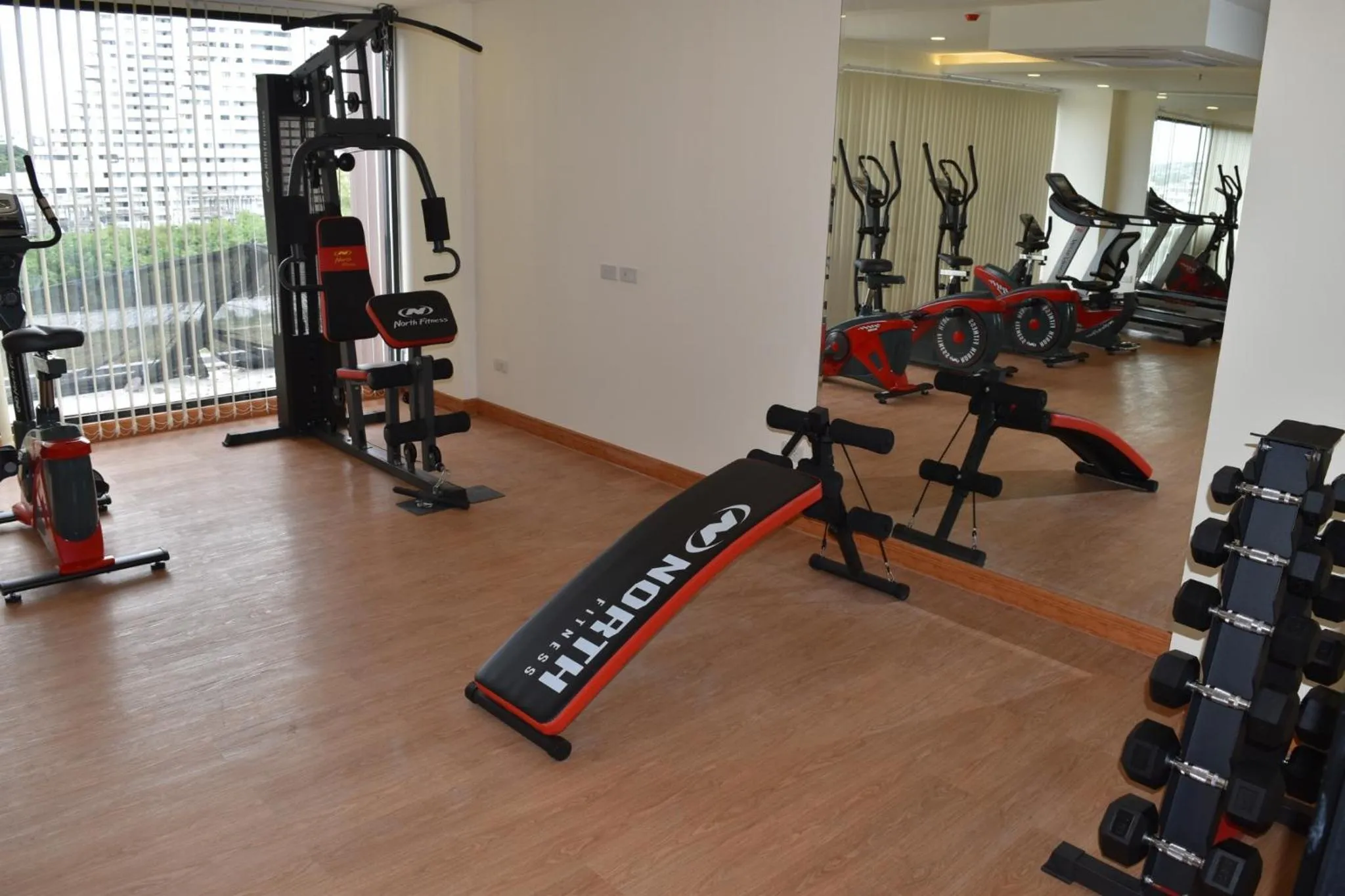 Fitness centre/facilities in Golden Jomtien Beach Hotel