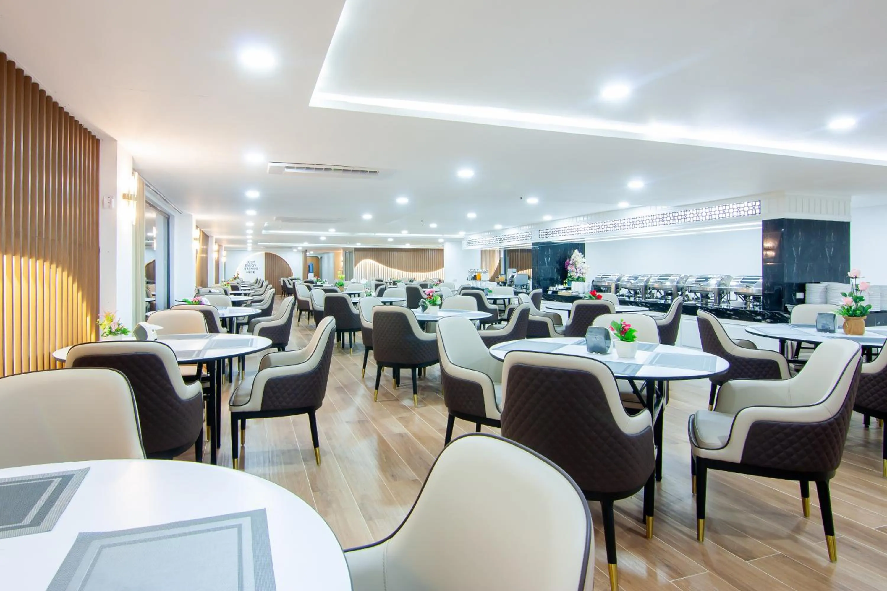 Breakfast in Golden Jomtien Beach Hotel