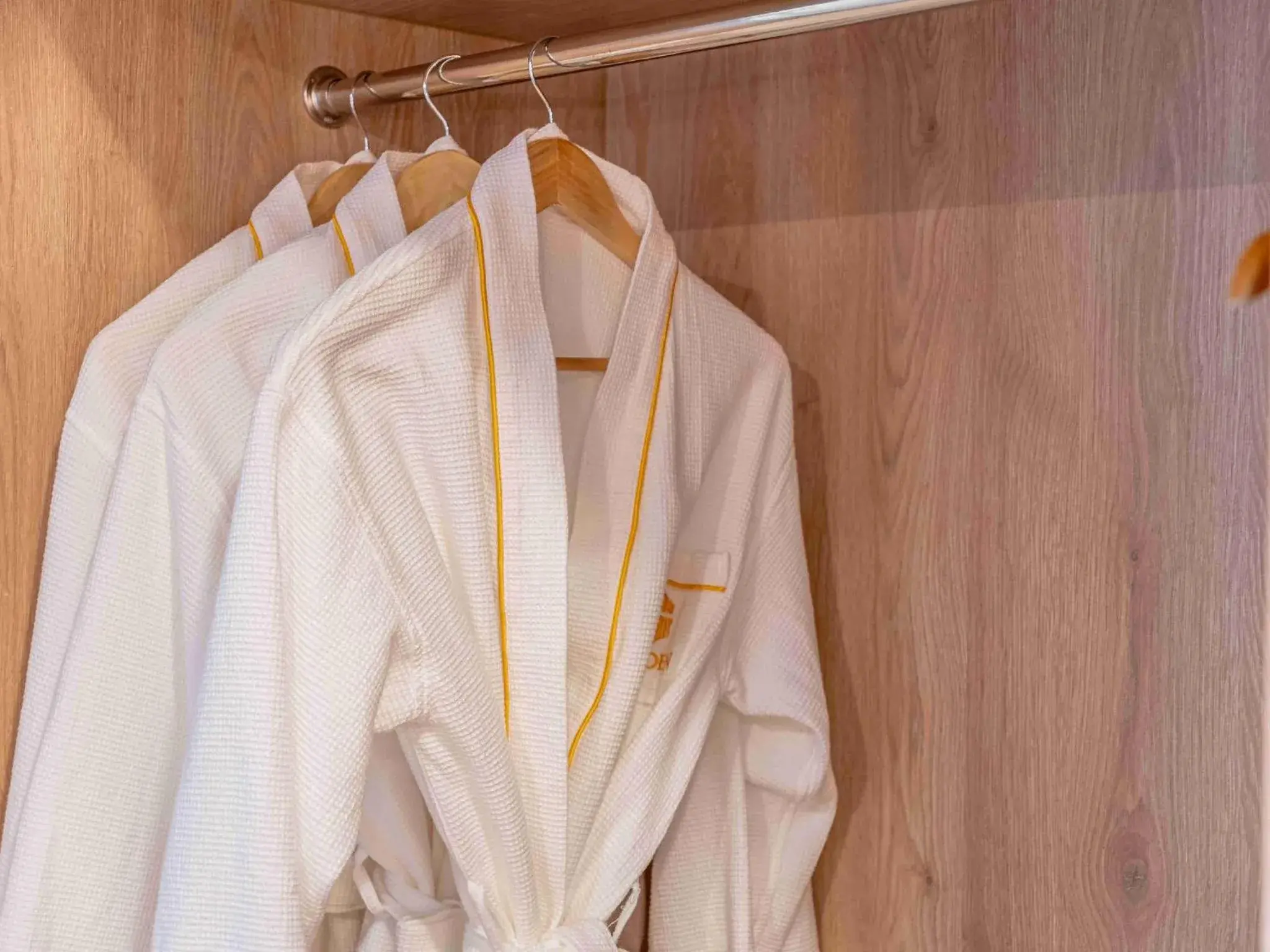 Golden Jomtien Beach Hotel Golden Jomtien Beach Hotel