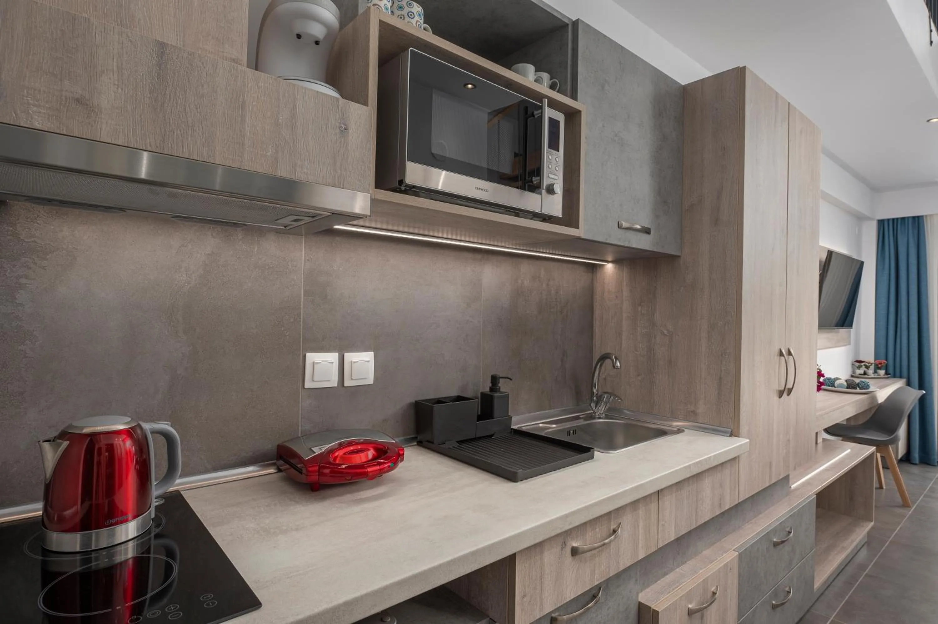 Kitchen or kitchenette in Dandelion Suites