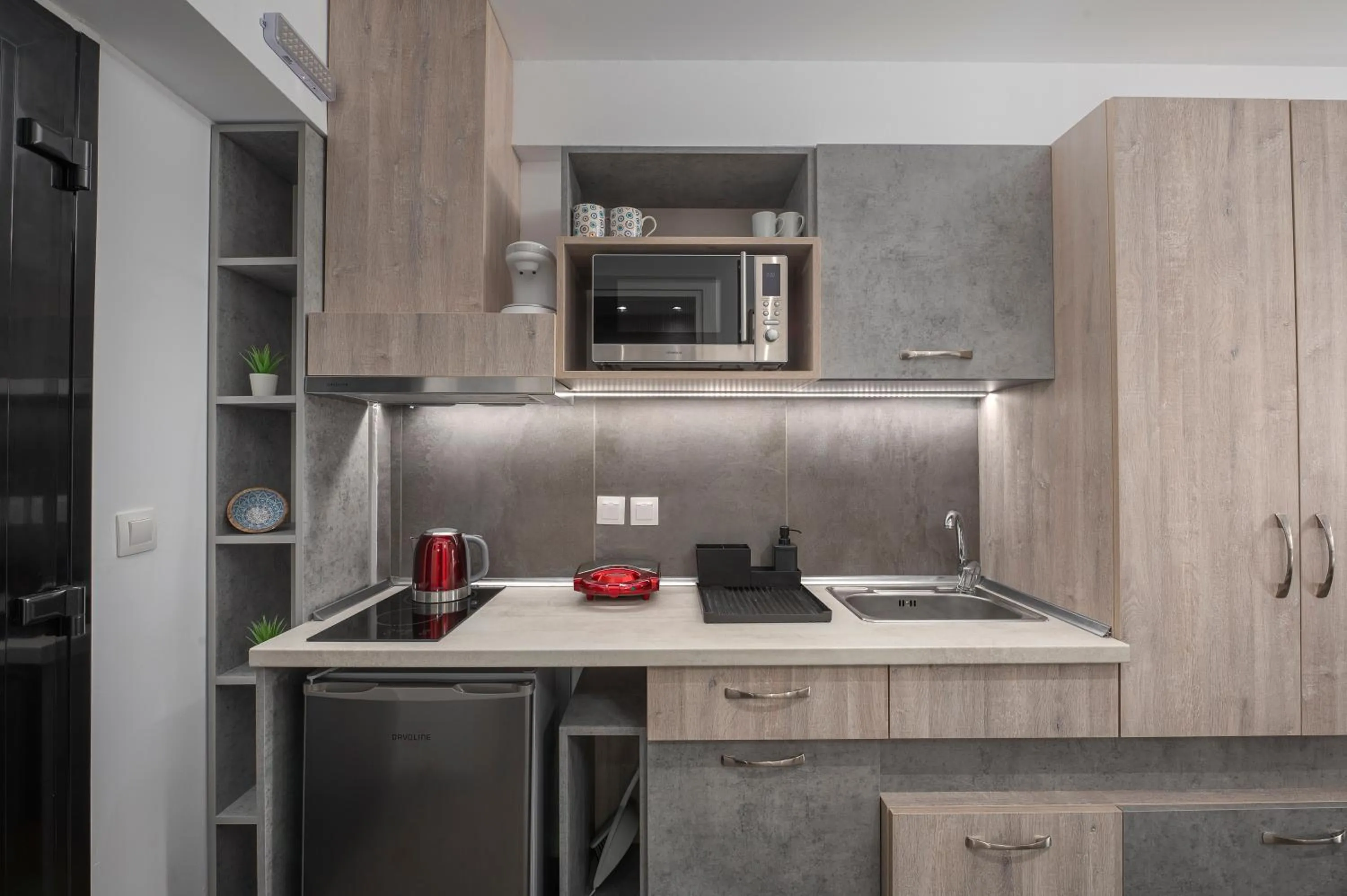 Kitchen or kitchenette in Dandelion Suites