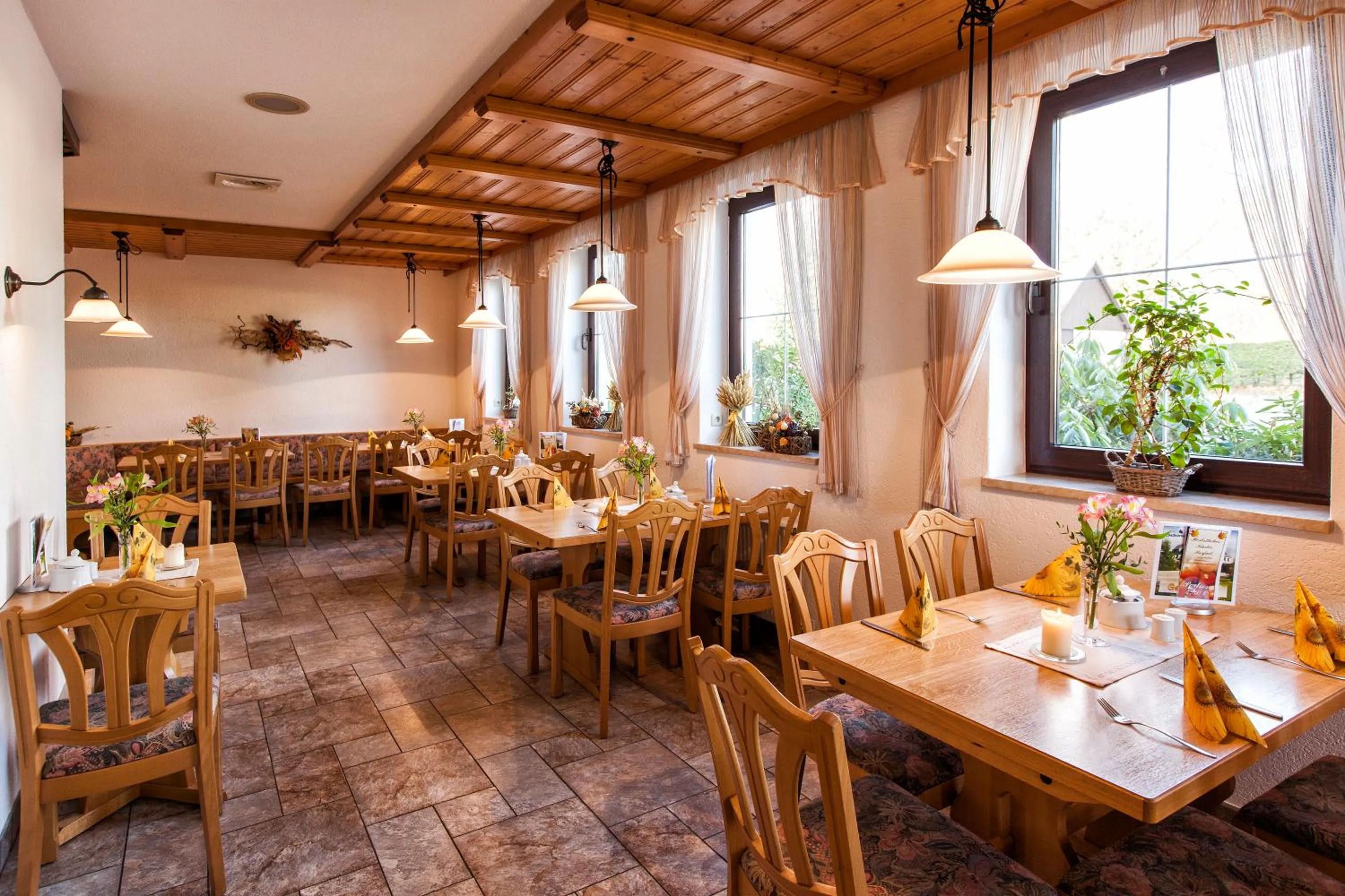 Restaurant/places to eat in Hotel Waldesruh