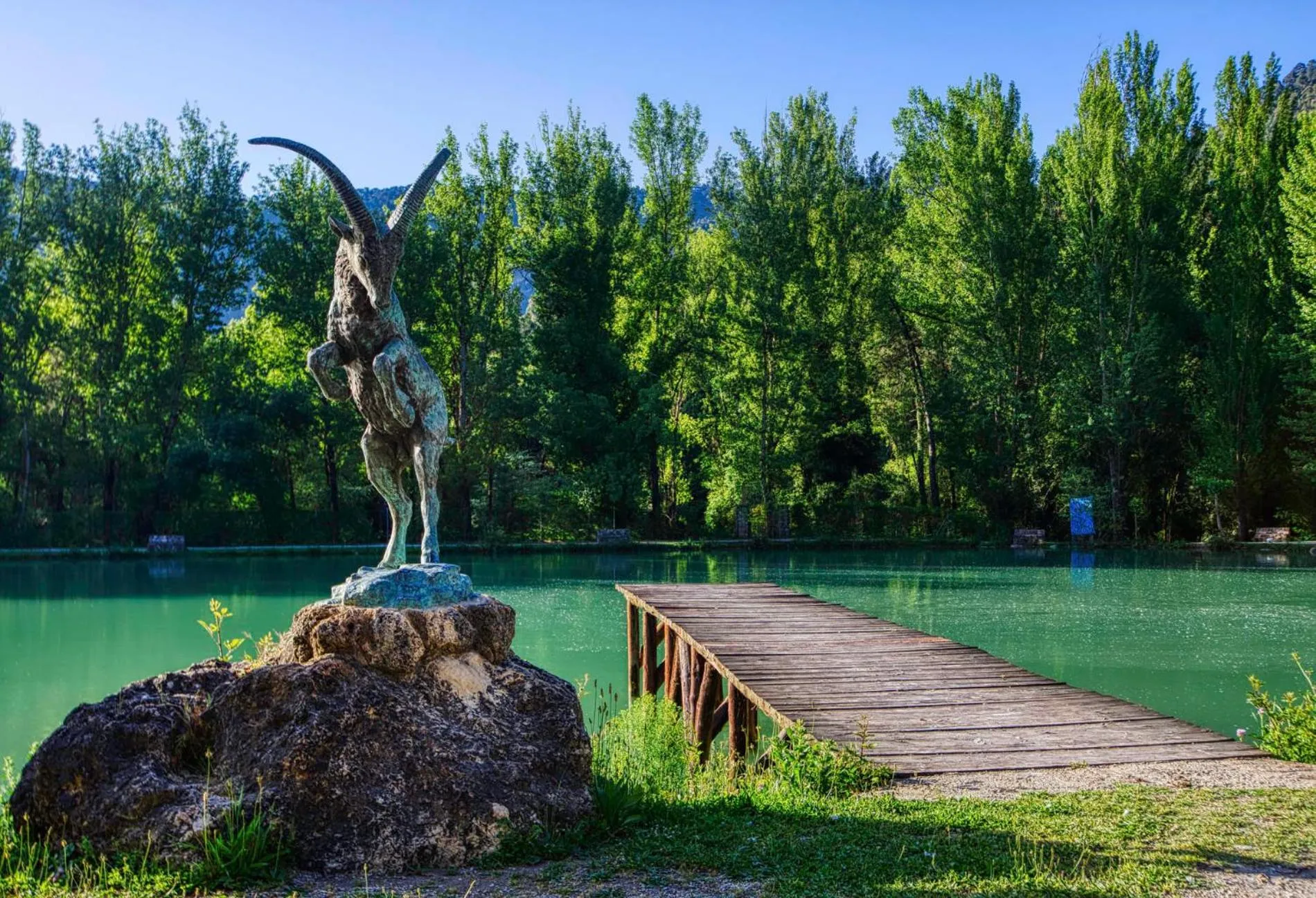 Lake view in Hotel Rural Noguera de la Sierpe