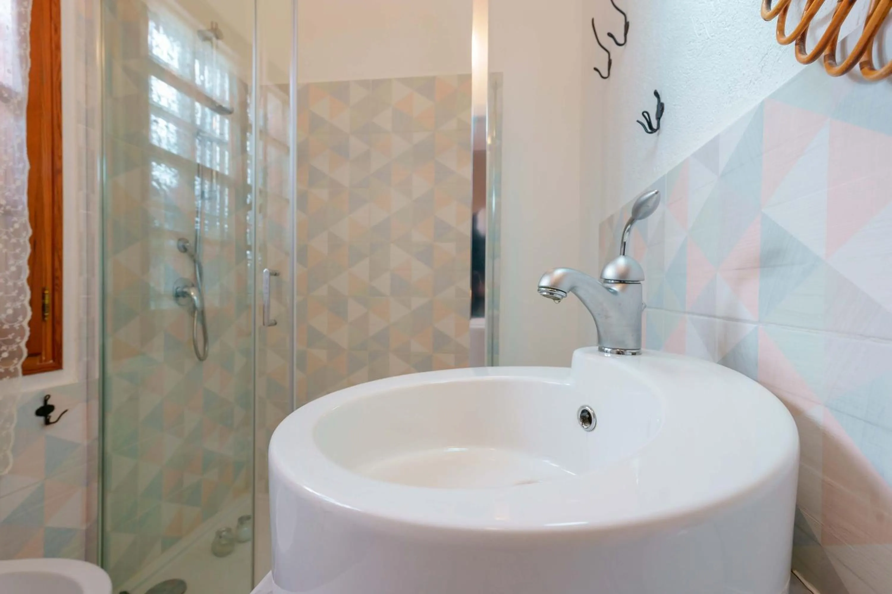 Shower in BB 1987 Pula