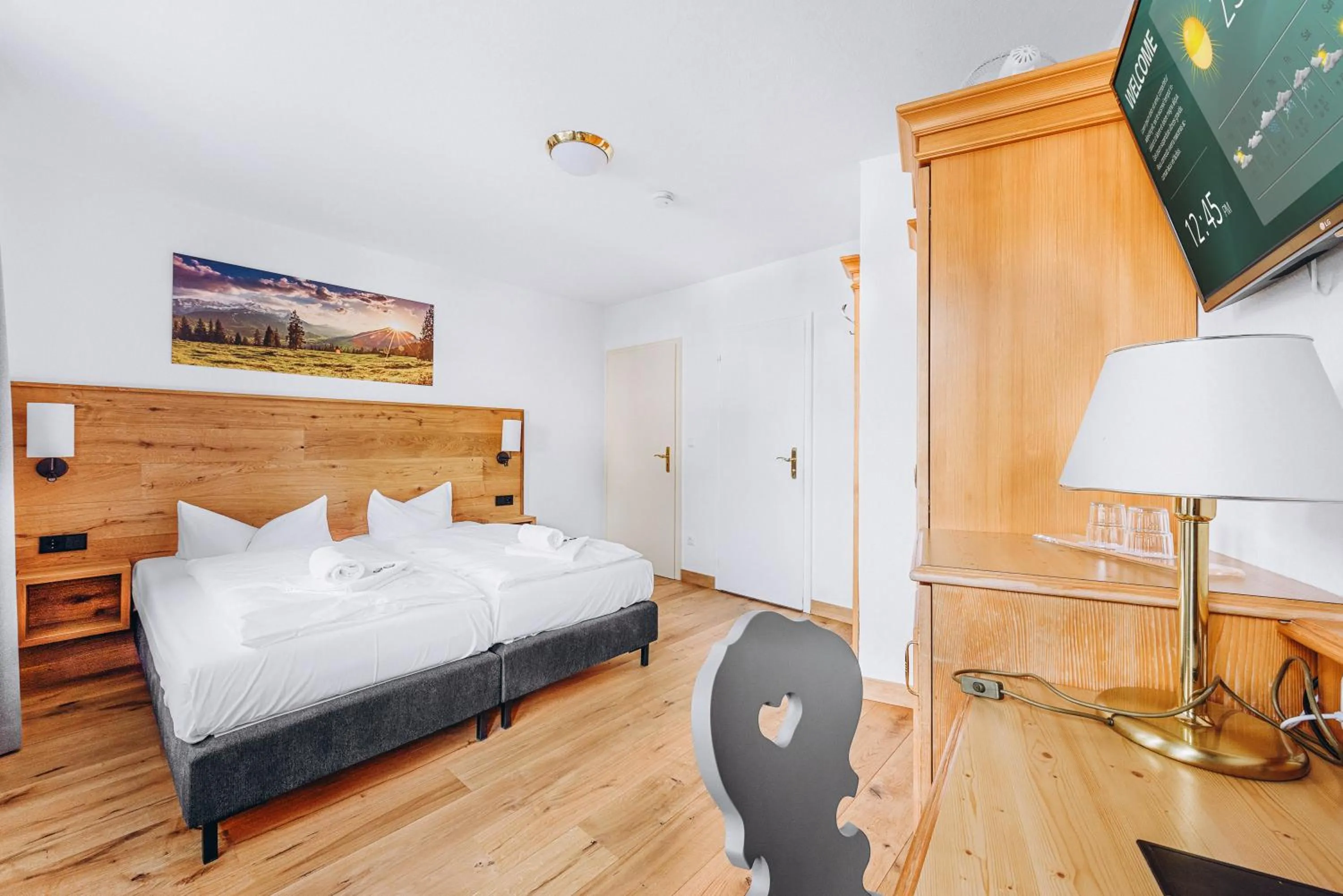 Bedroom, Bed in Weidegg - Hotel Garni