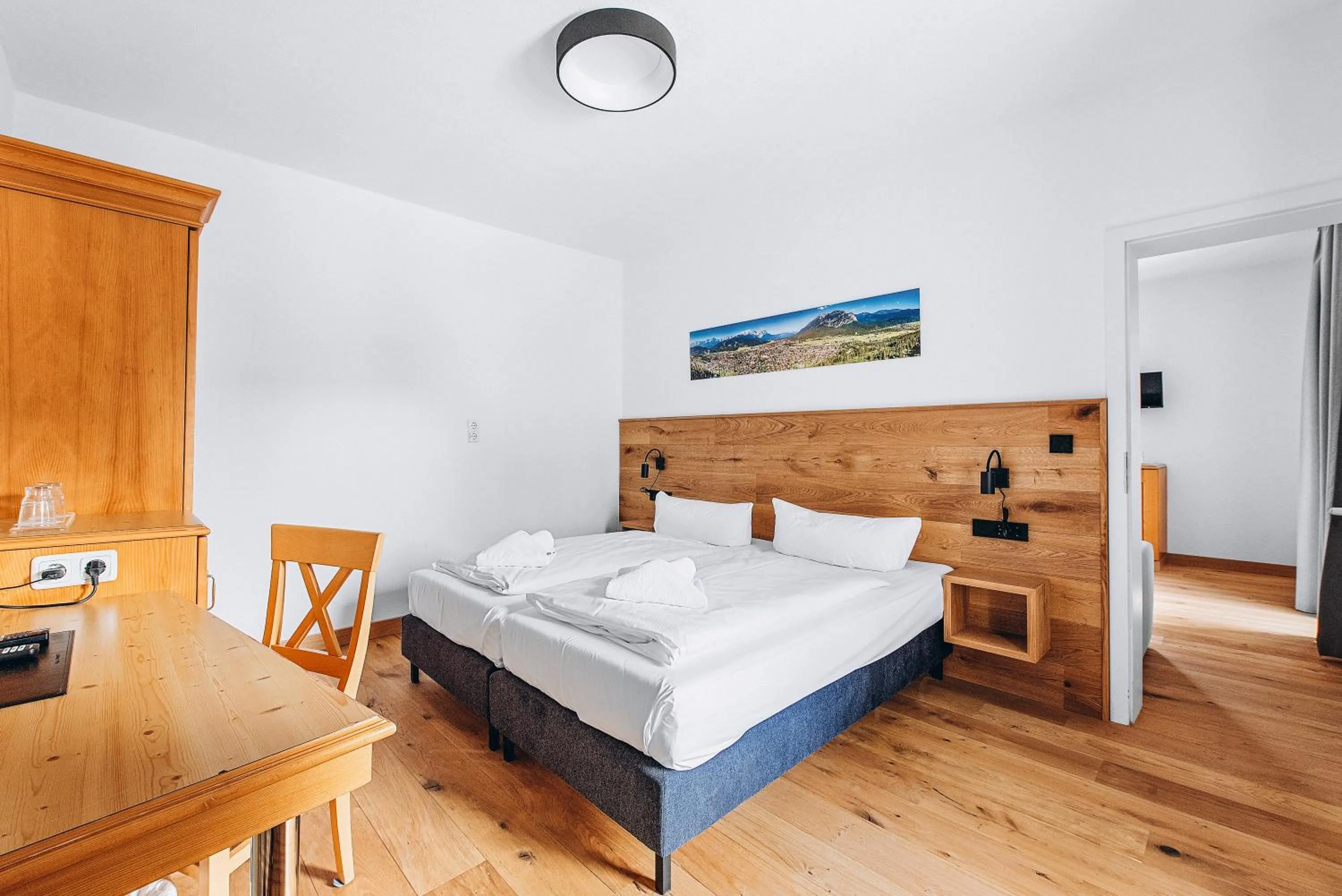 Bedroom, Bed in Weidegg - Hotel Garni