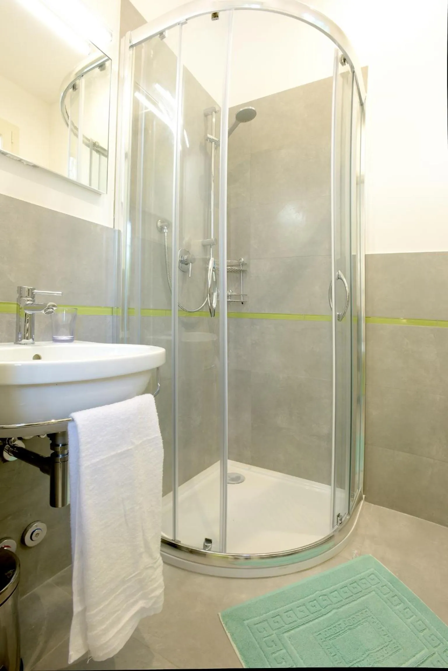 Bathroom in Rose Canine B&B