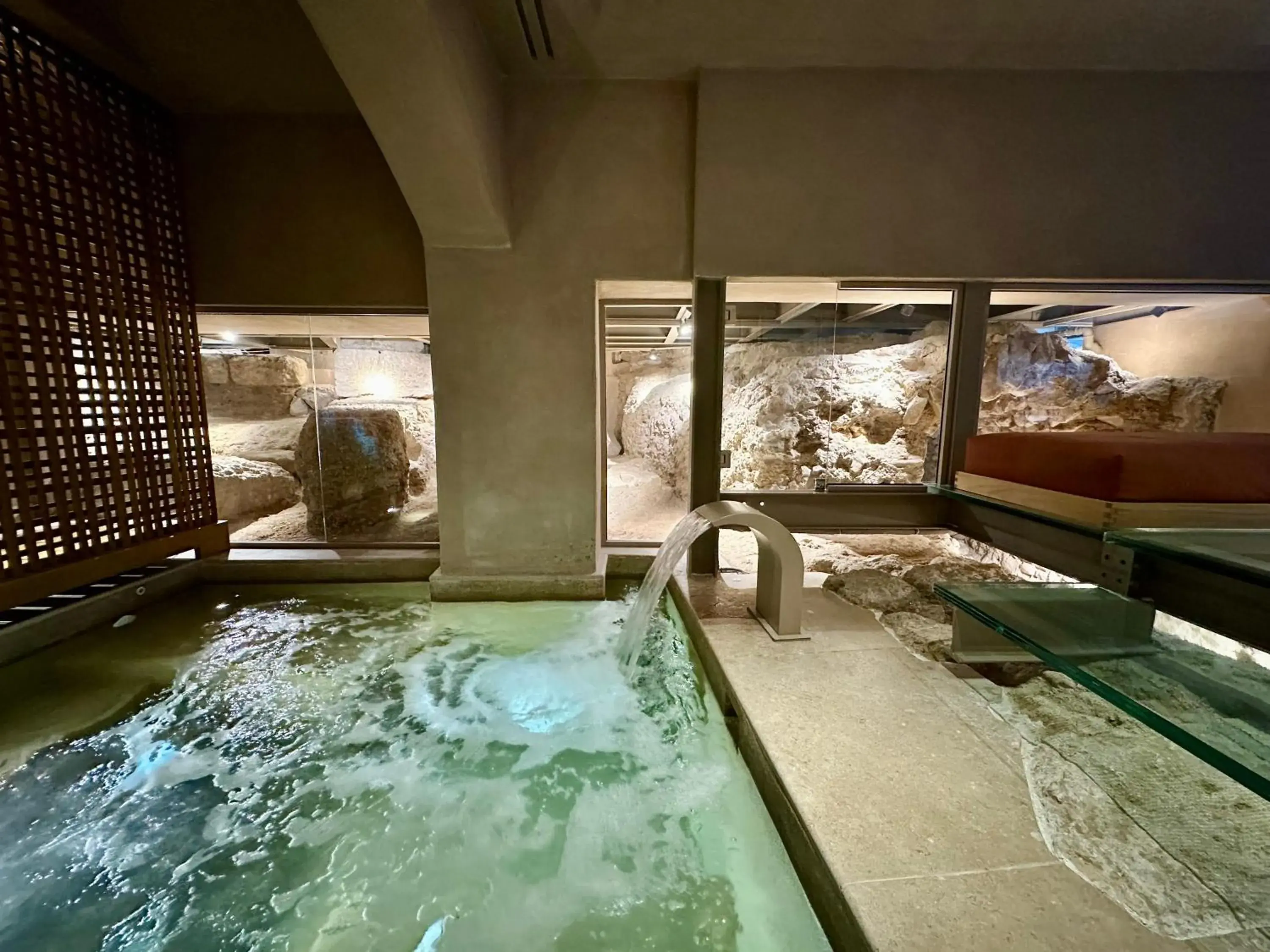 Spa and wellness centre/facilities in Niche Hotel Athens Spa and wellness centre/facilities in Niche Hotel Athens