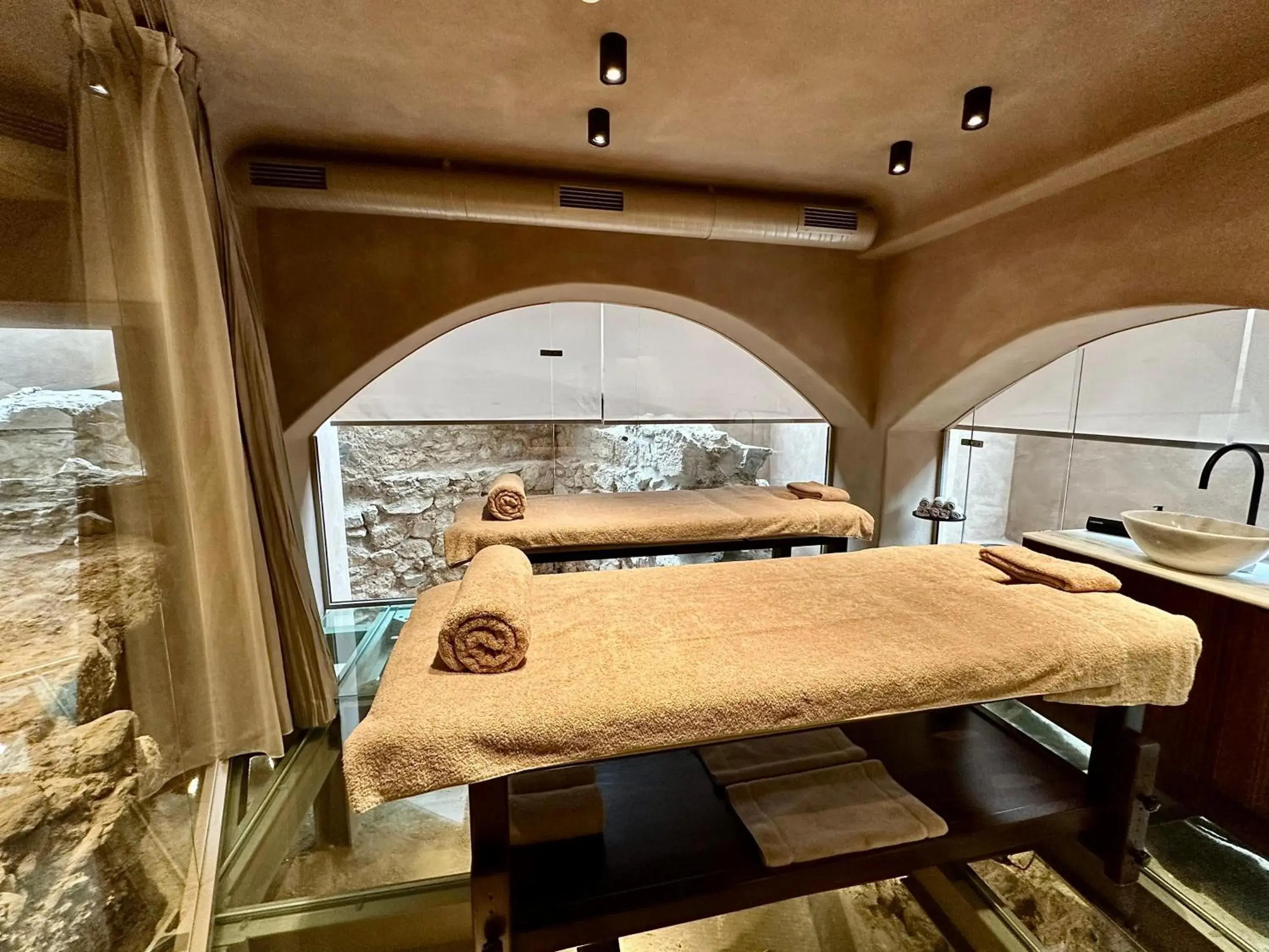 Spa and wellness centre/facilities in Niche Hotel Athens Spa and wellness centre/facilities in Niche Hotel Athens