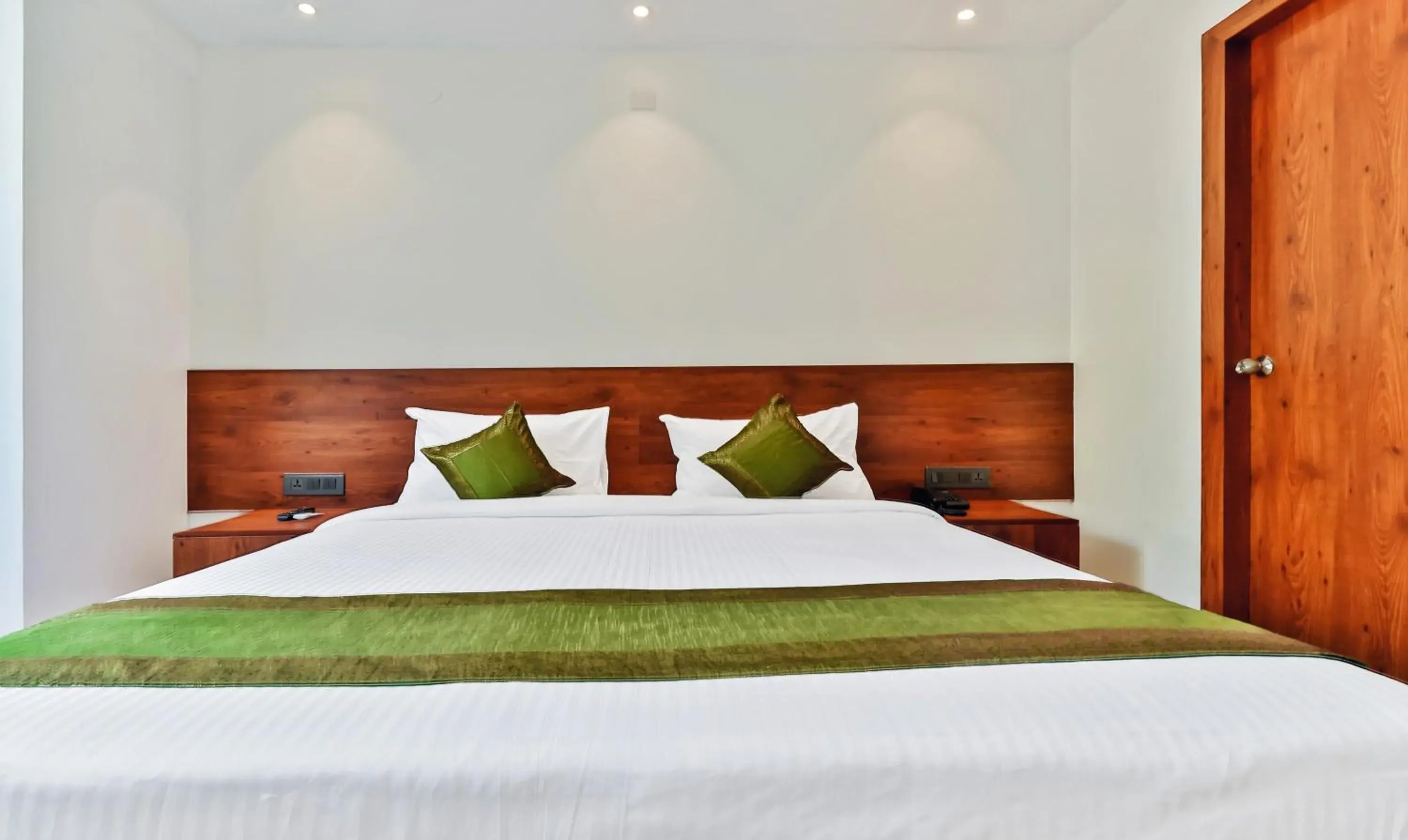 Bedroom, Bed in Treebo Blu Orchid Bedroom, Bed in Treebo Blu Orchid