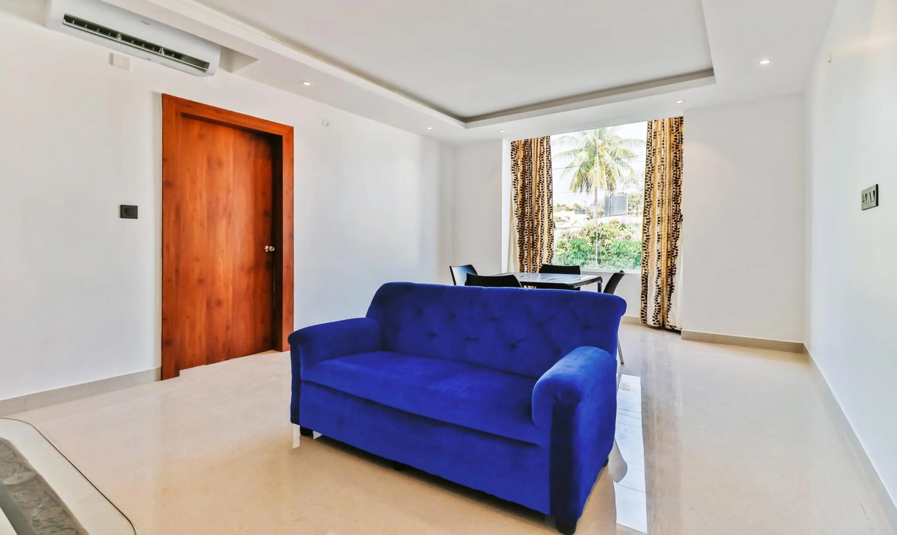 Seating area in Treebo Blu Orchid