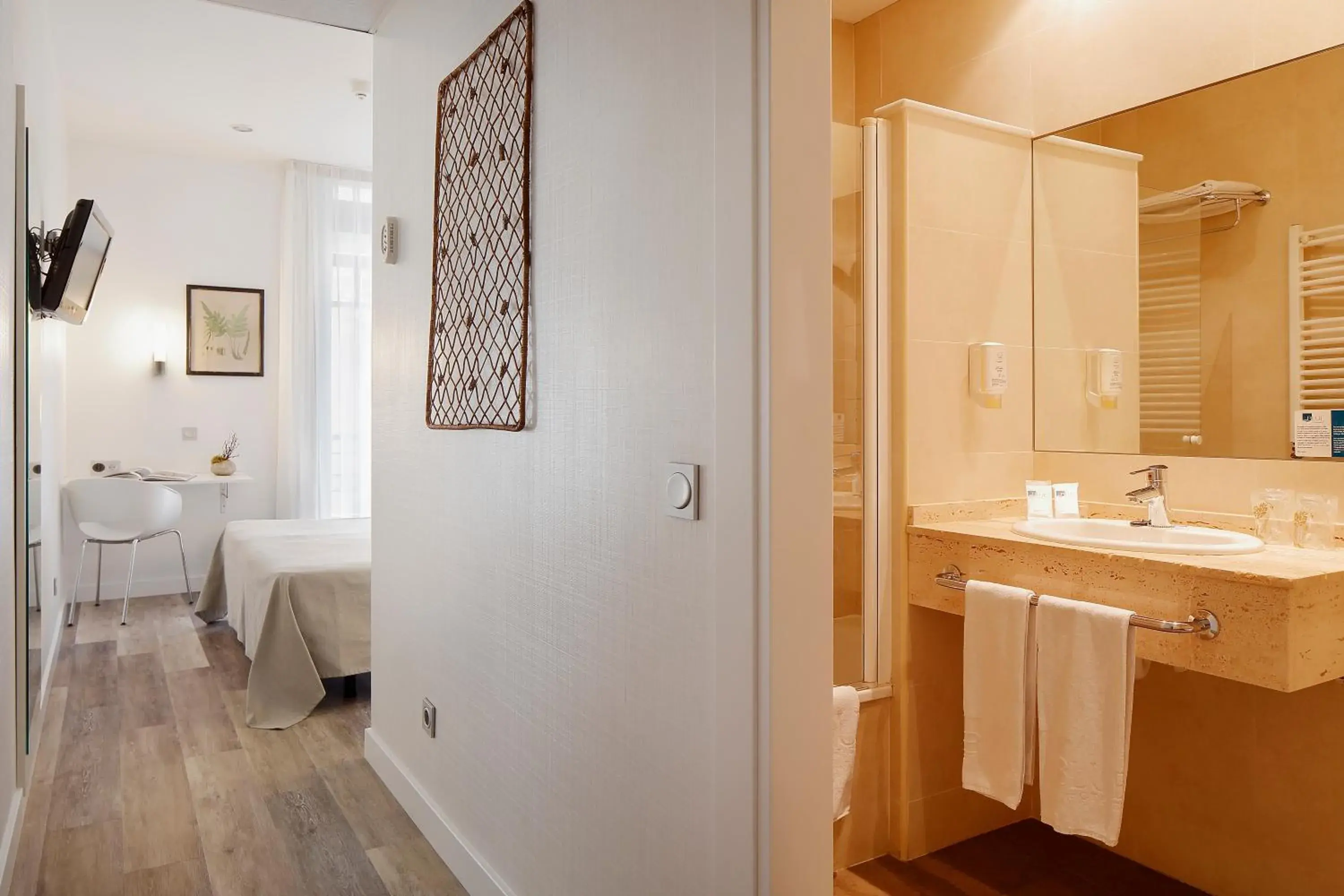 Bedroom in Hotel Santa Rosa, Blue Hoteles Bedroom in Hotel Santa Rosa, Blue Hoteles