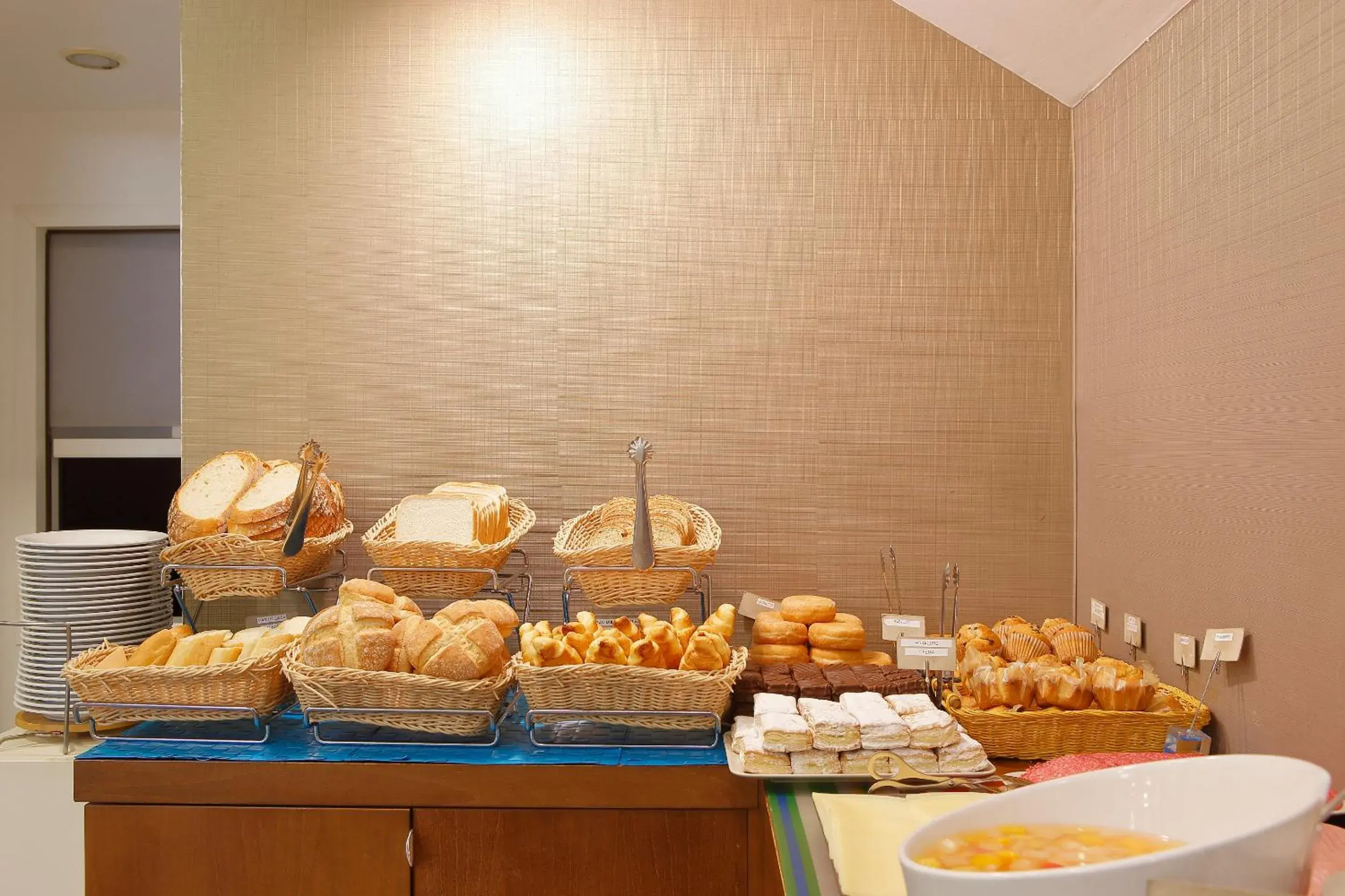 Breakfast in Hotel Santa Rosa, Blue Hoteles Breakfast in Hotel Santa Rosa, Blue Hoteles