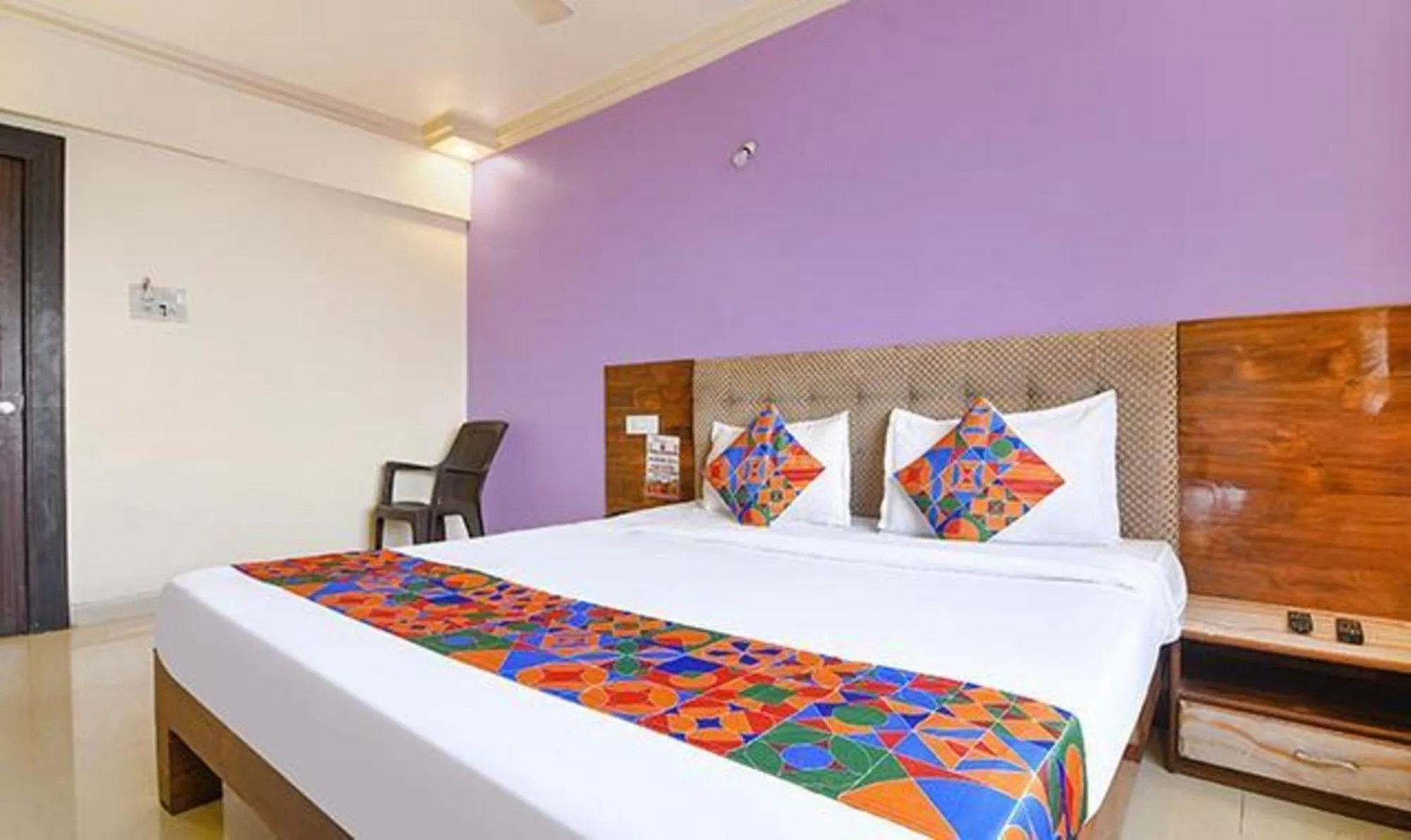 Bed in Via Kohinoor Residency