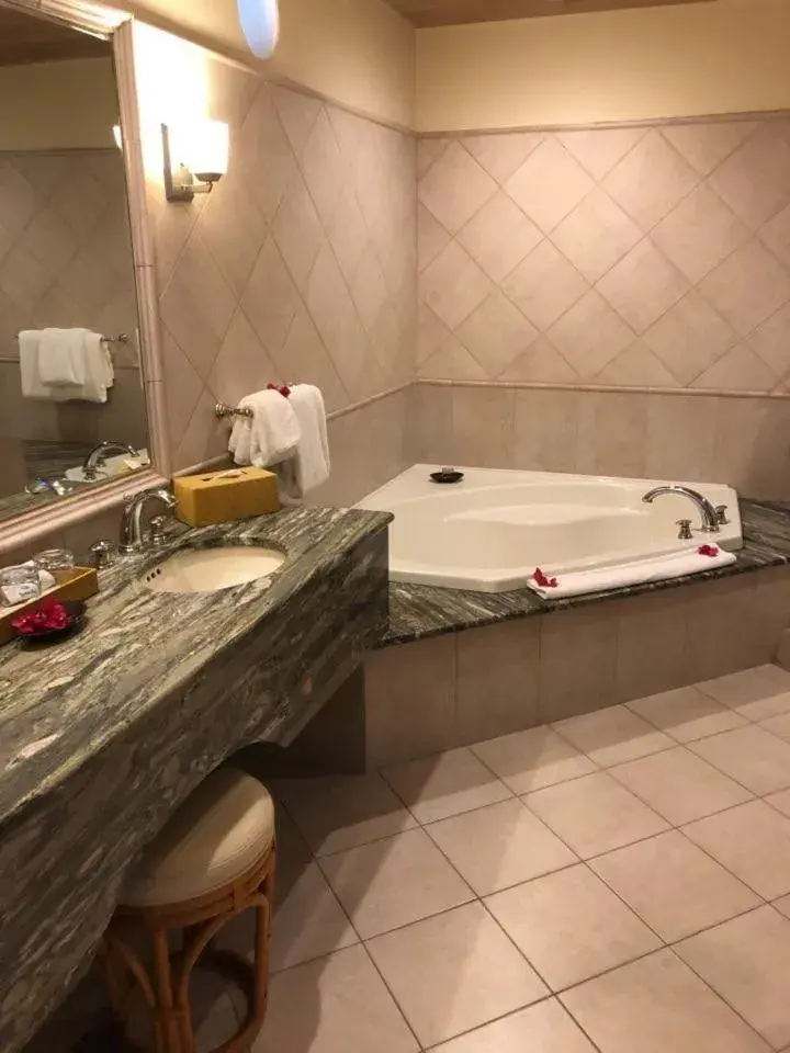 Junior Suite in Curtain Bluff - All Inclusive Junior Suite in Curtain Bluff - All Inclusive