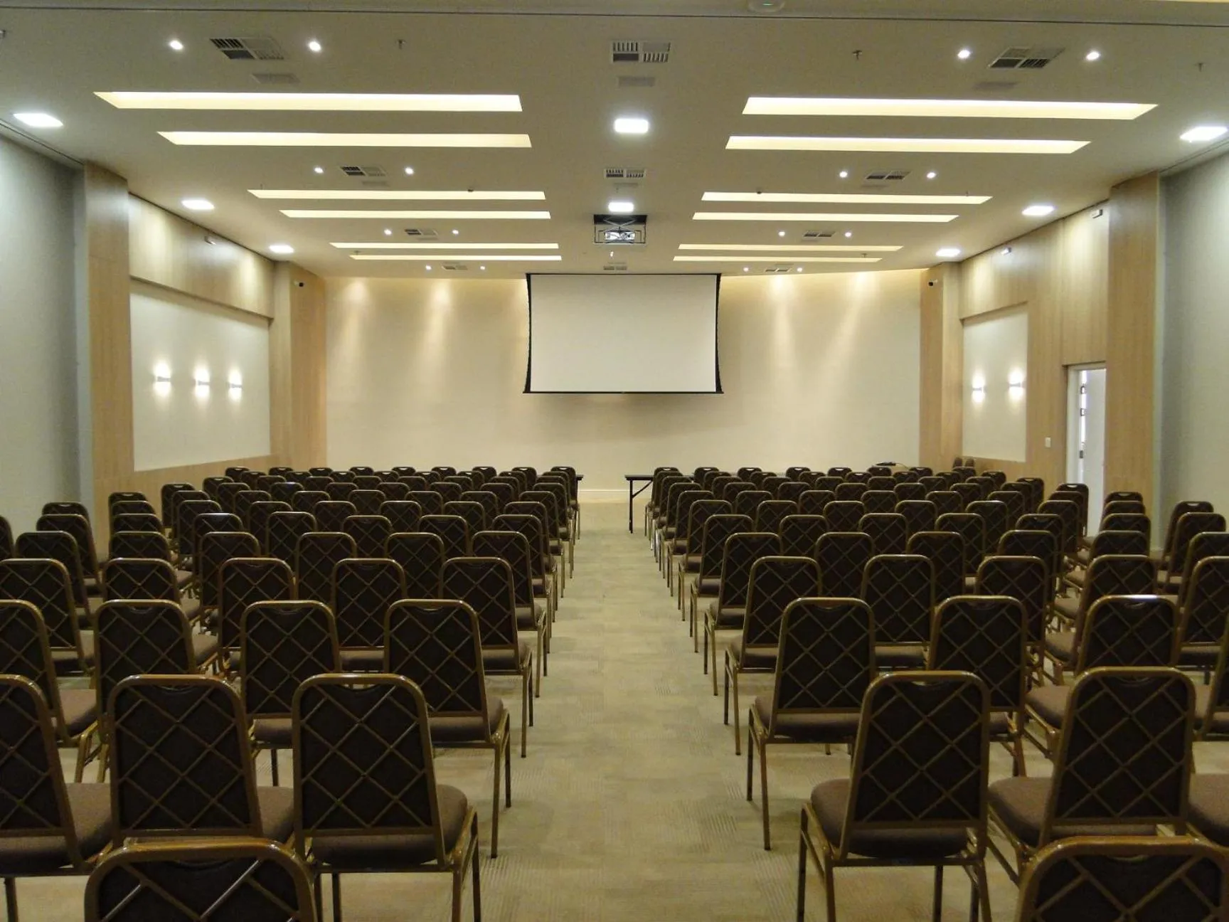 Business facilities in VIE HOTEL