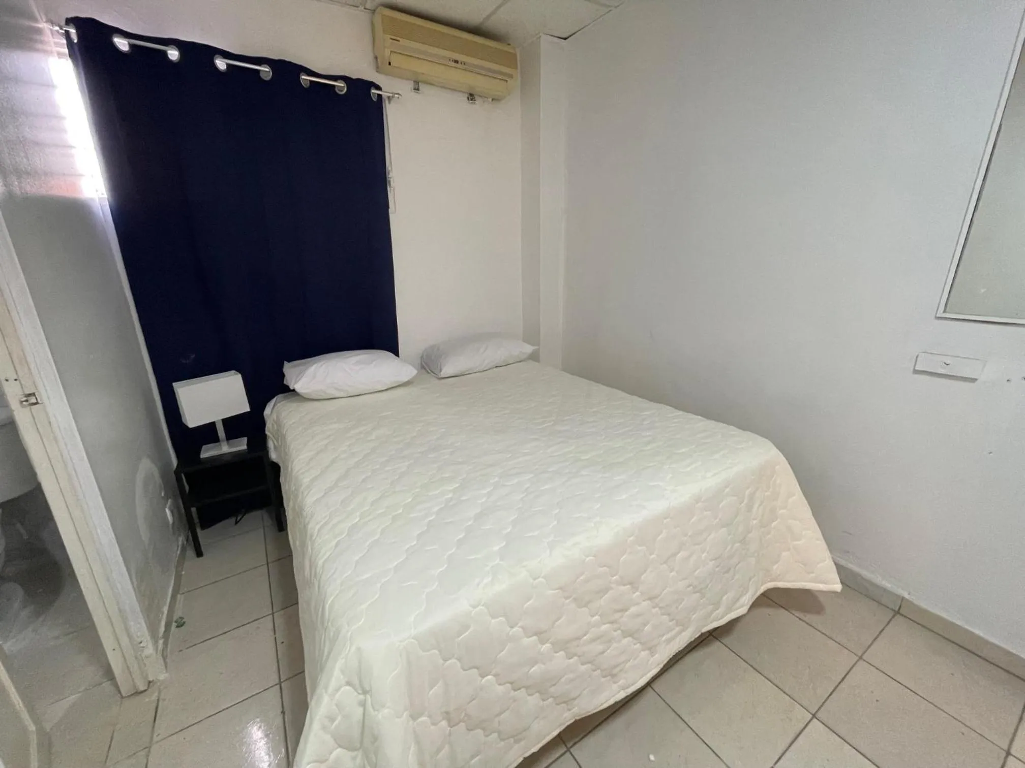 Bed in Hotel Monumental