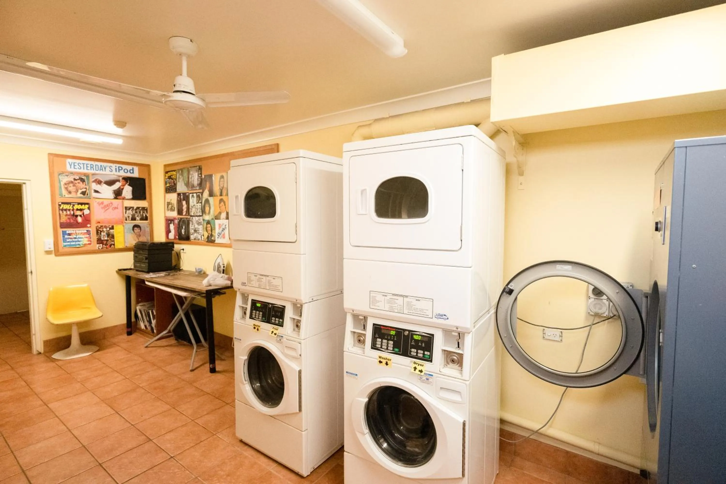 Area and facilities in YHA Newcastle Beach