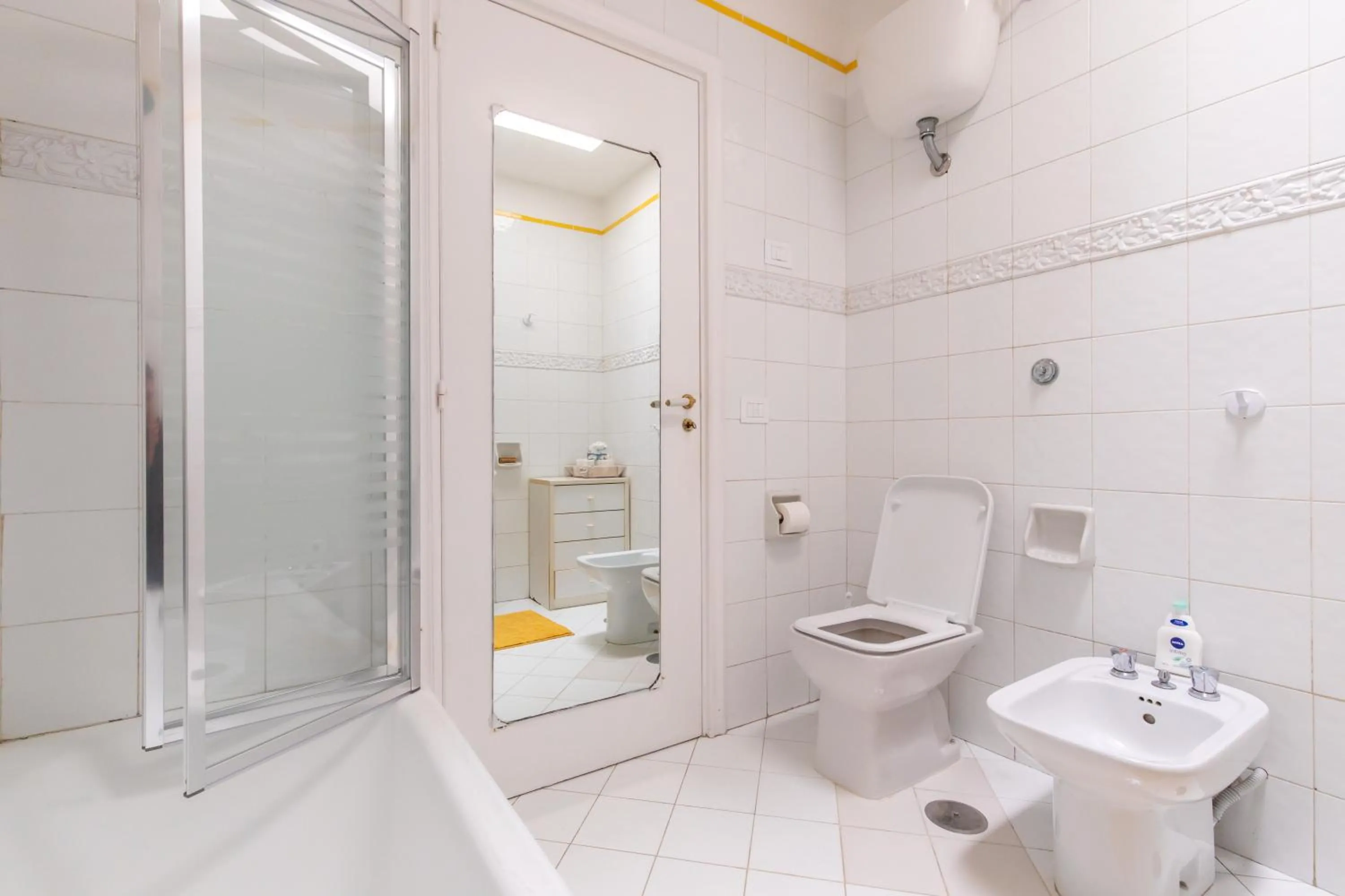 Bathroom in La Gioiella Capri