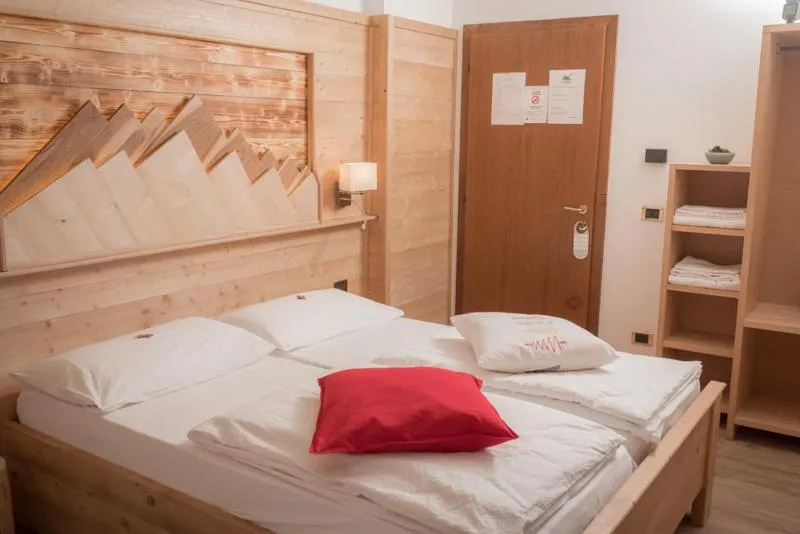 Triple Room with Bathroom in Garni Le Prealpi