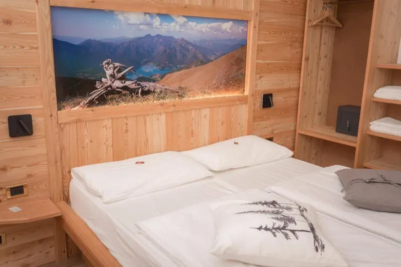 Bedroom, Bed in Garni Le Prealpi