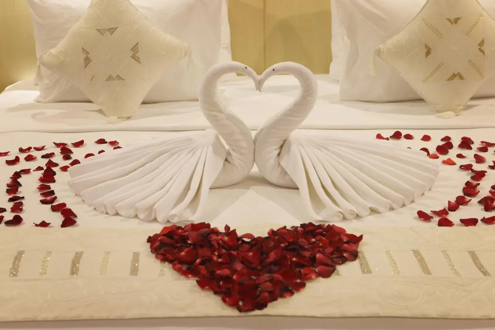 Bed in Alindra Villas & Spa Bed in Alindra Villas & Spa