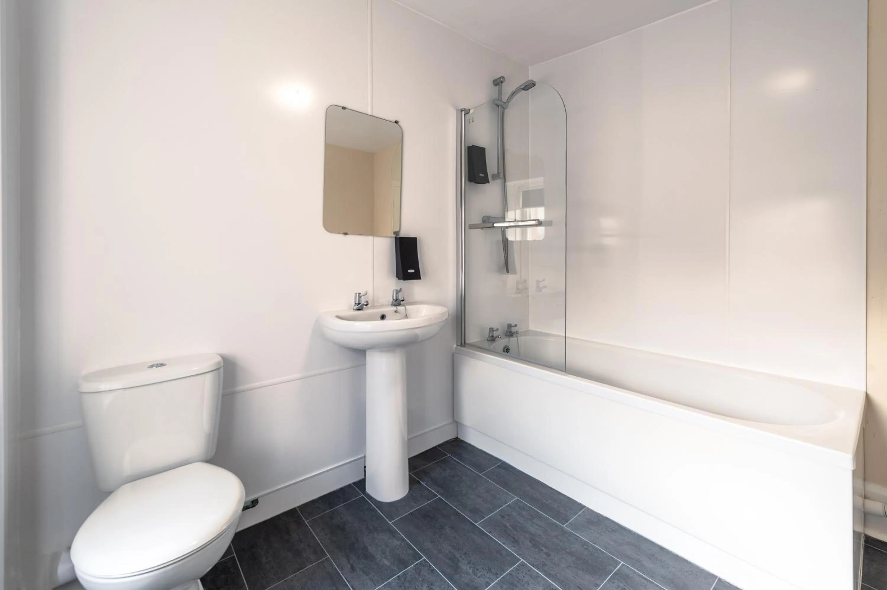 Bathroom in Crown and Cushion Appleby