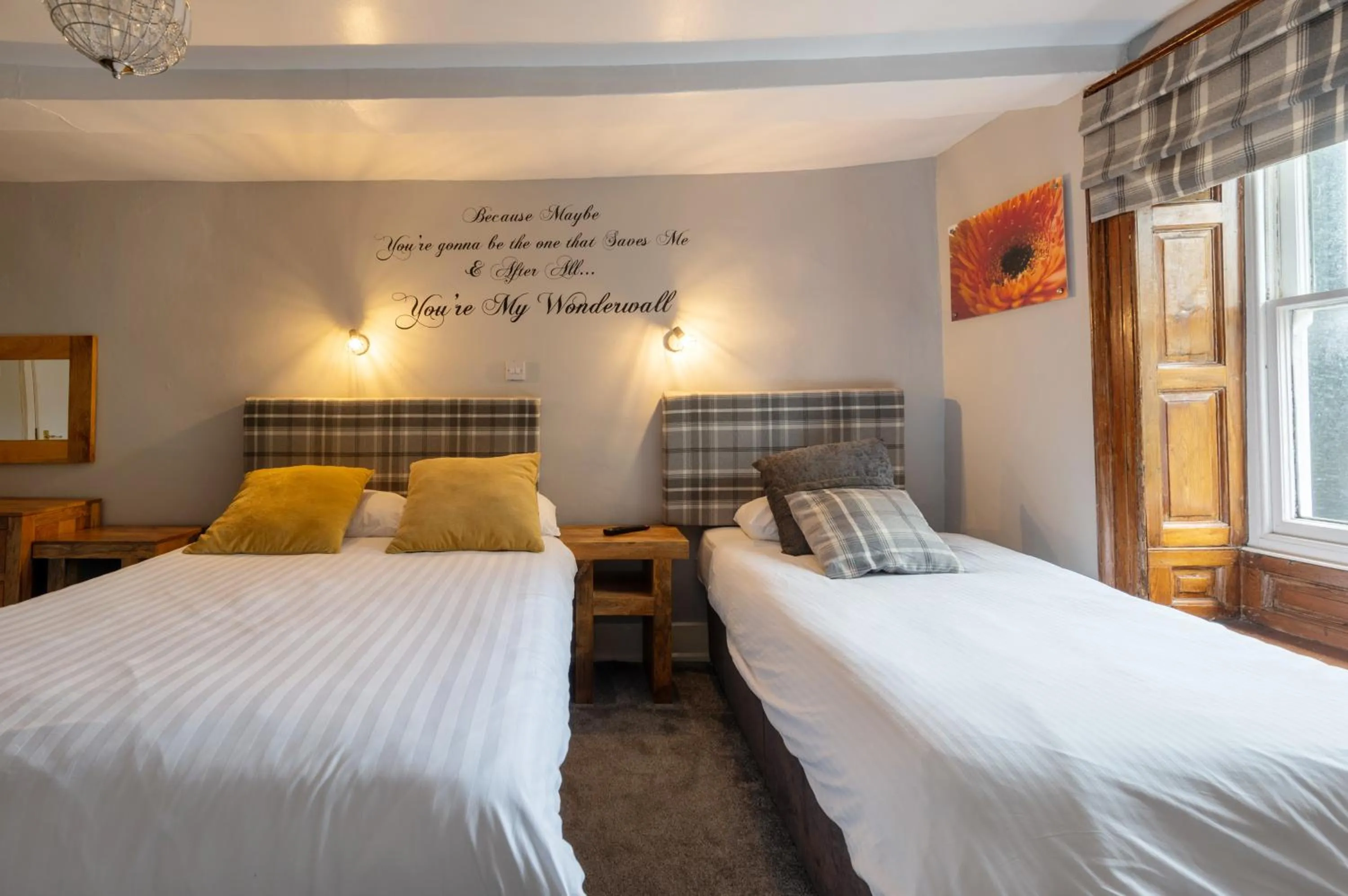 Bed in Crown and Cushion Appleby