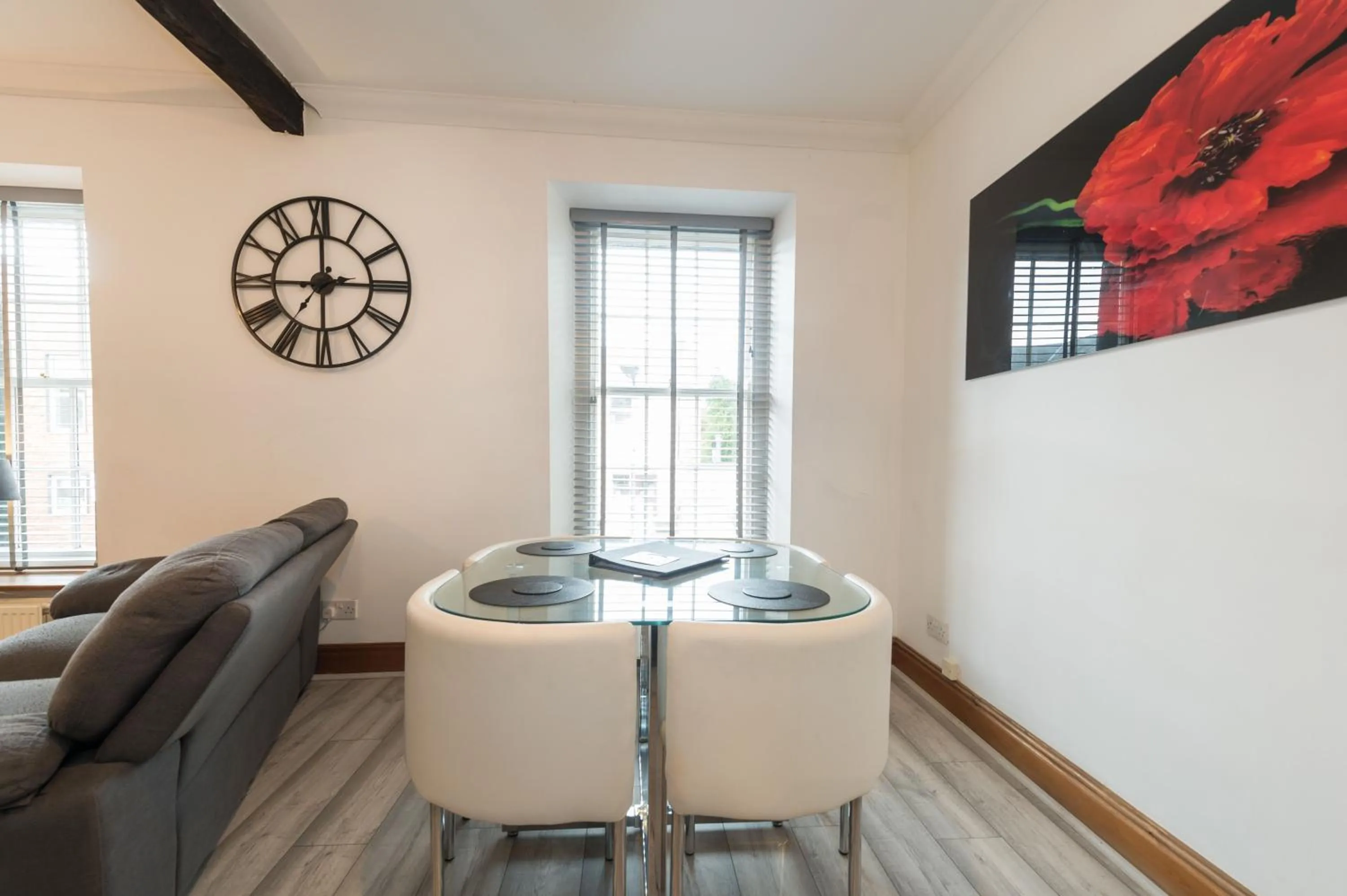 Dining area in Crown and Cushion Appleby