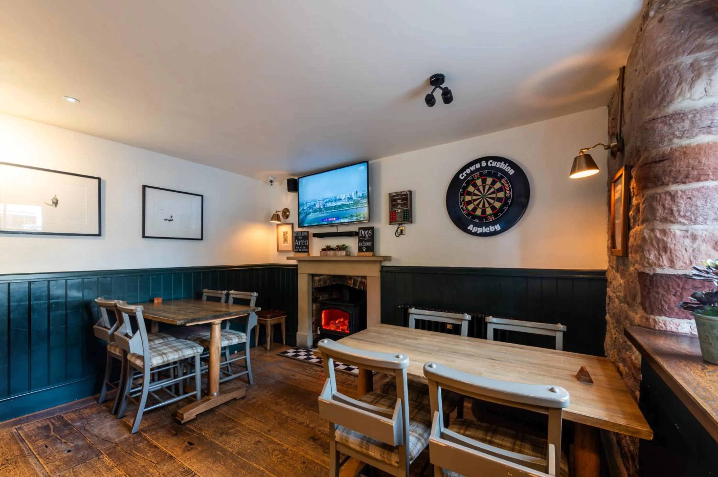 TV and multimedia in Crown and Cushion Appleby