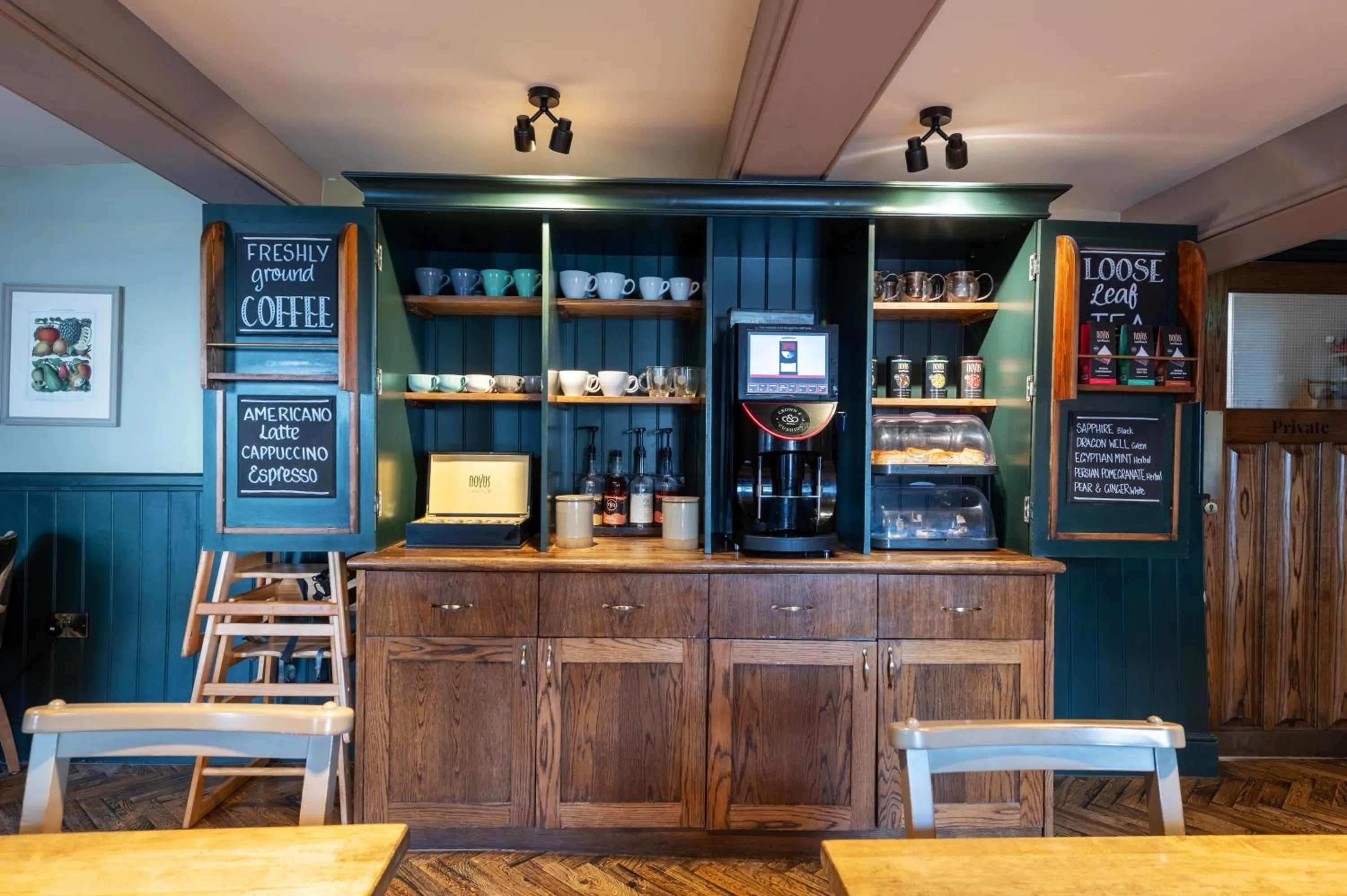 Food and drinks in Crown and Cushion Appleby