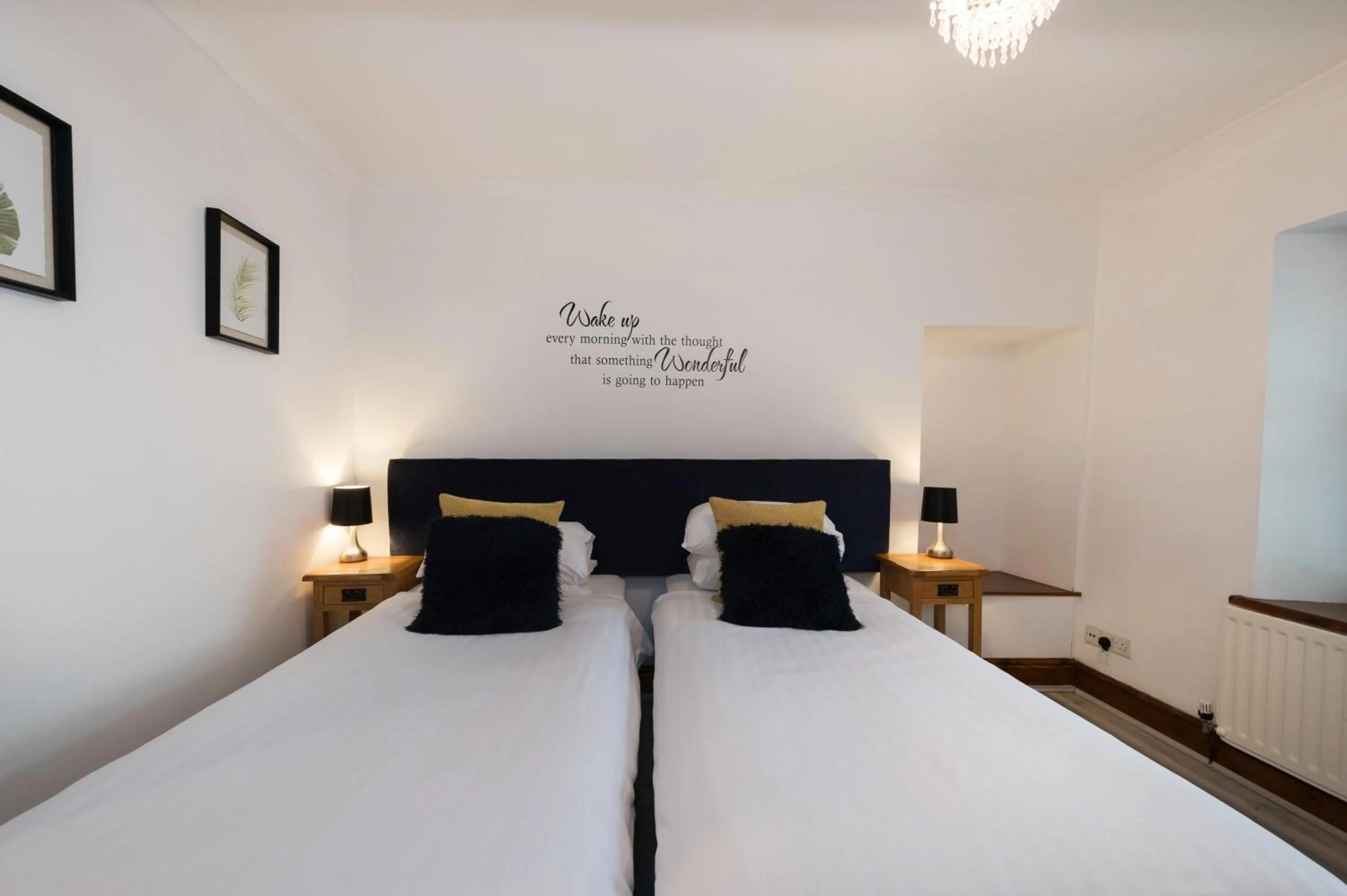 Bed in Crown and Cushion Appleby