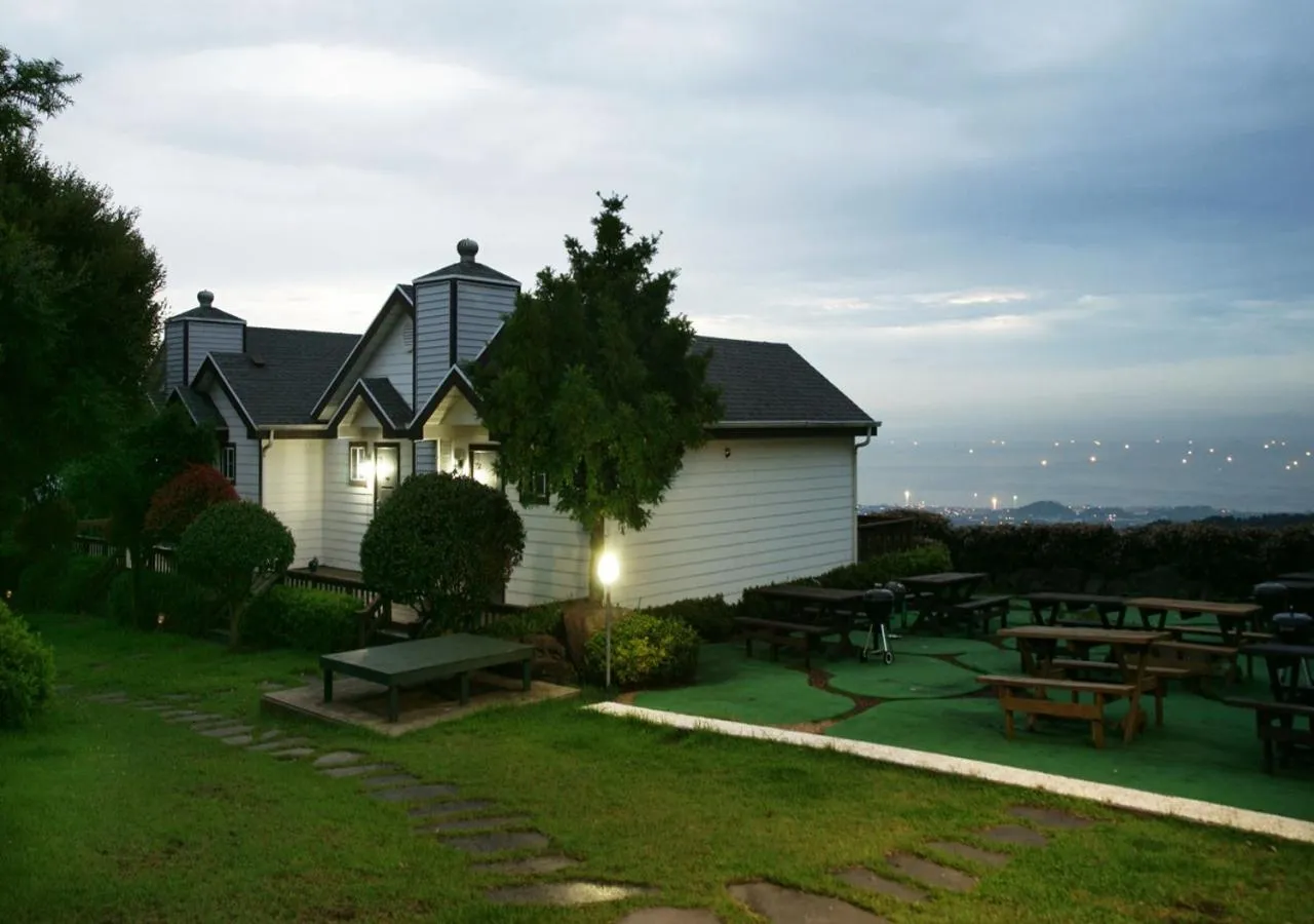 Swimming Pool in Uts Golf Village